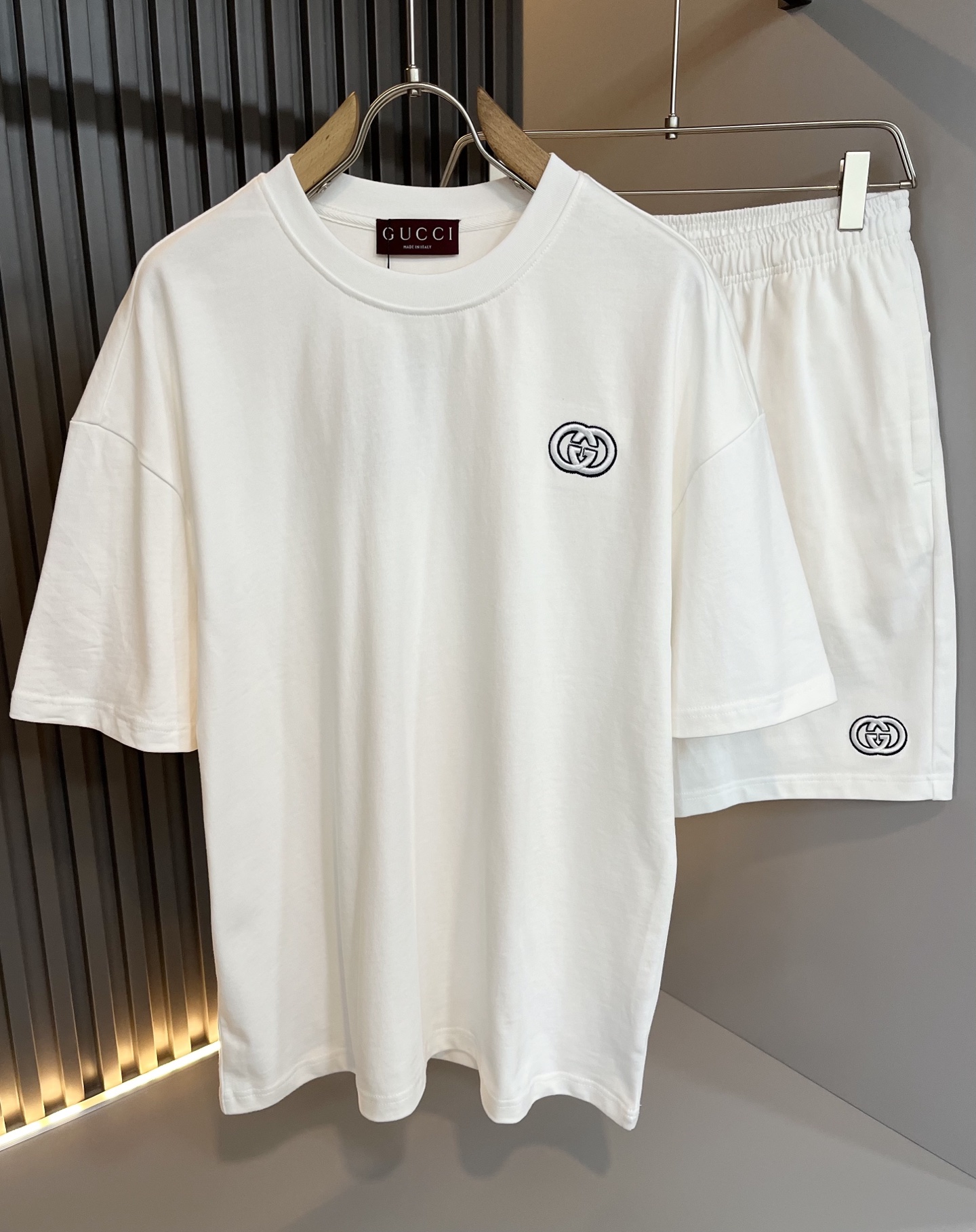  Gucc*古家 2025春夏系列基础圆领套休闲套装，男女同情侣款👫休闲宽松棉质圆领短袖T恤衫！贸易公司