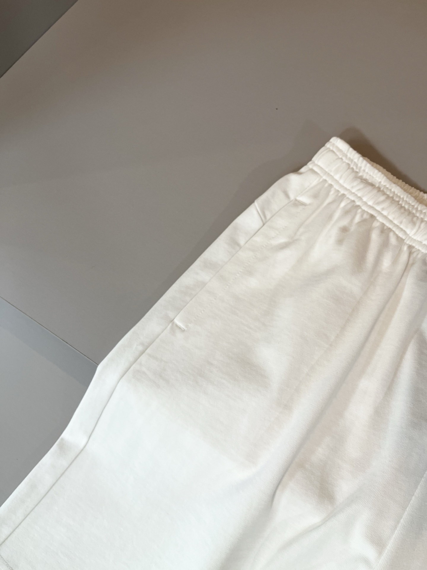  Gucc*古家 2025春夏系列基础圆领套休闲套装，男女同情侣款👫休闲宽松棉质圆领短袖T恤衫！贸易公司