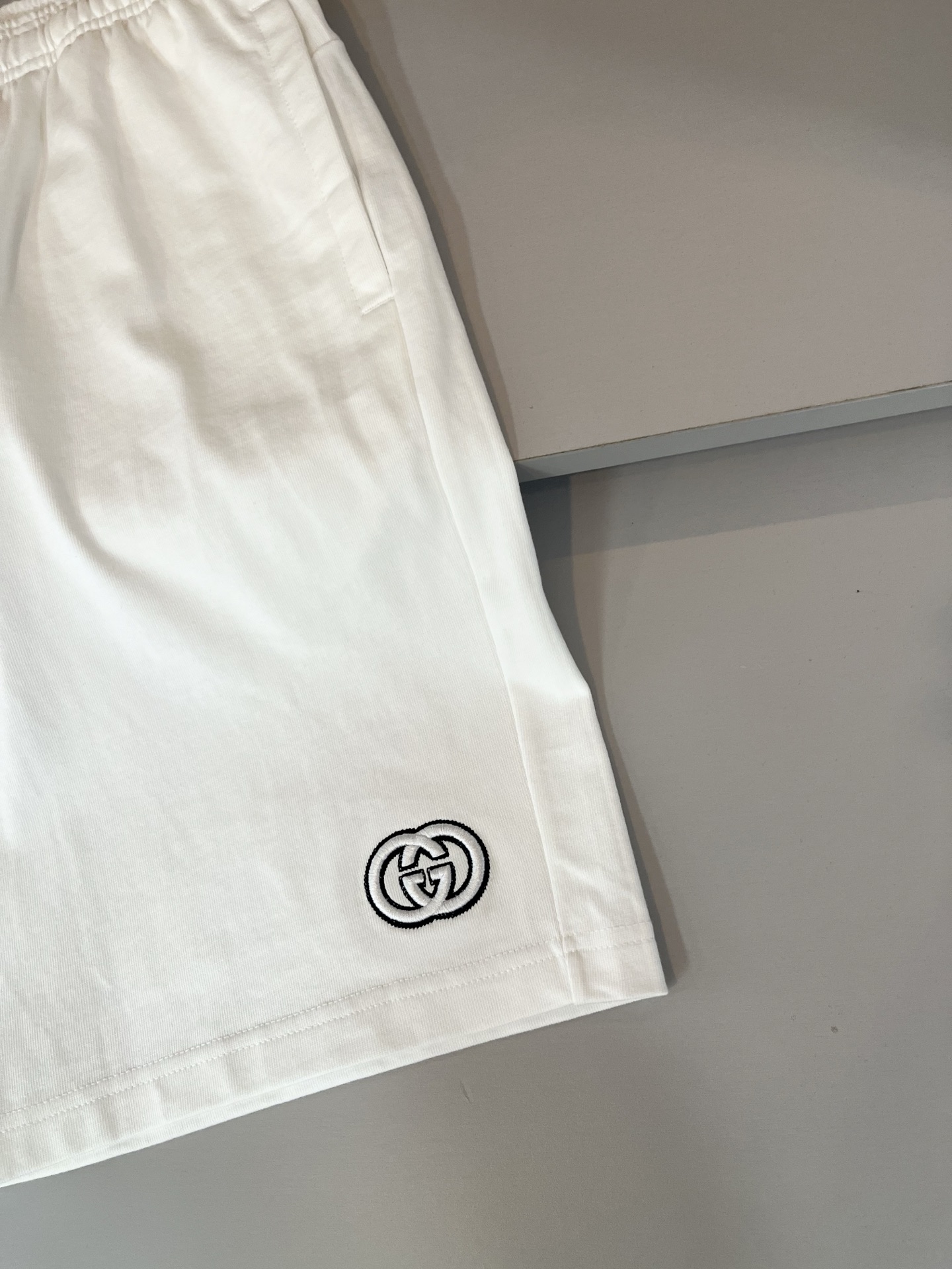  Gucc*古家 2025春夏系列基础圆领套休闲套装，男女同情侣款👫休闲宽松棉质圆领短袖T恤衫！贸易公司