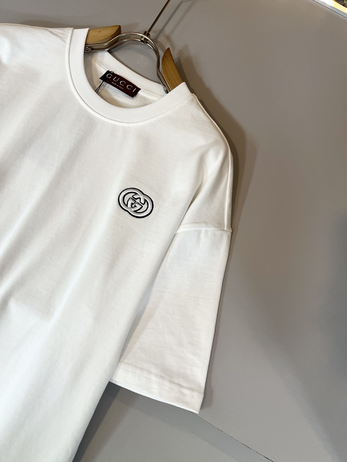  Gucc*古家 2025春夏系列基础圆领套休闲套装，男女同情侣款👫休闲宽松棉质圆领短袖T恤衫！贸易公司