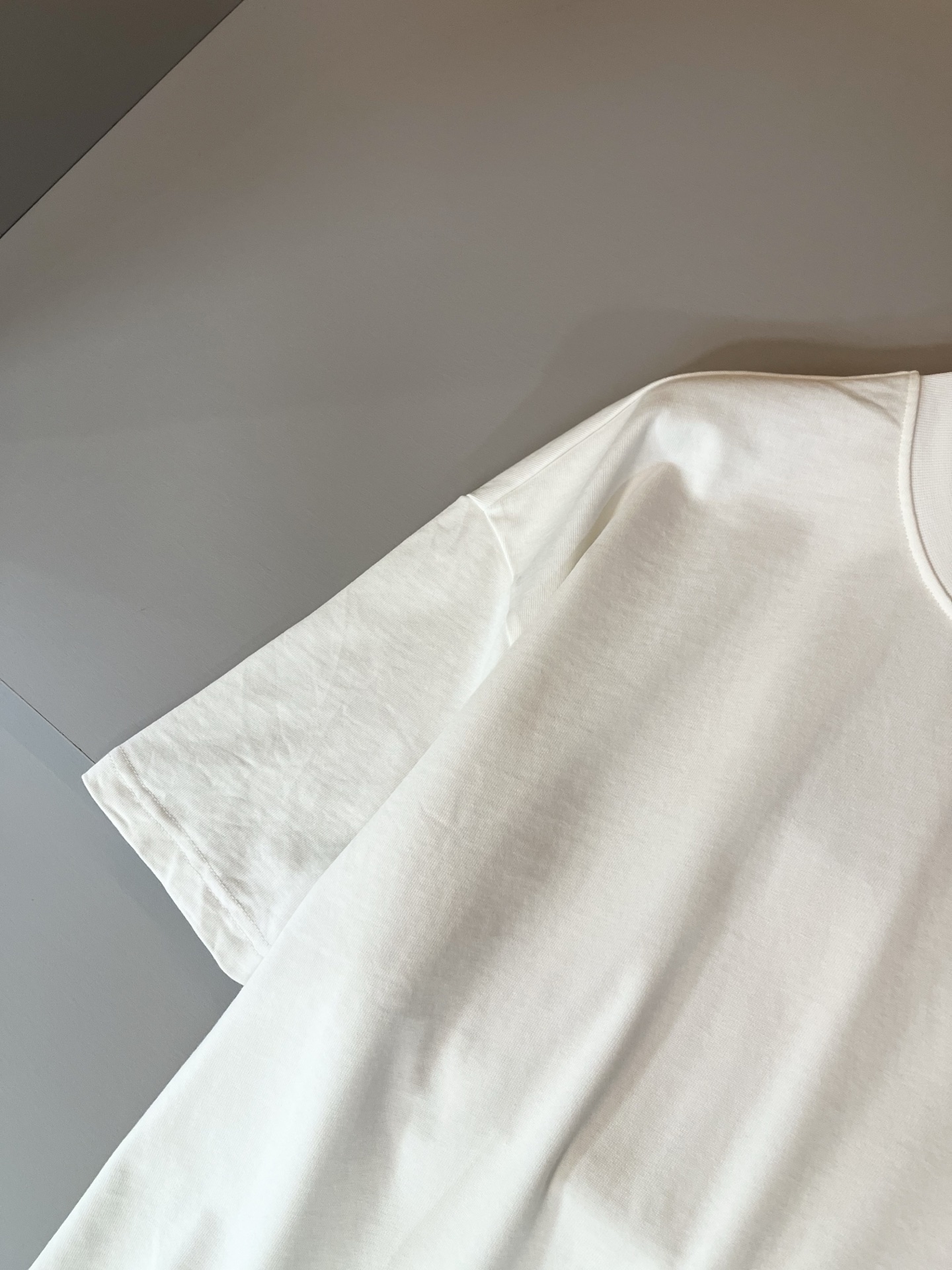  Gucc*古家 2025春夏系列基础圆领套休闲套装，男女同情侣款👫休闲宽松棉质圆领短袖T恤衫！贸易公司