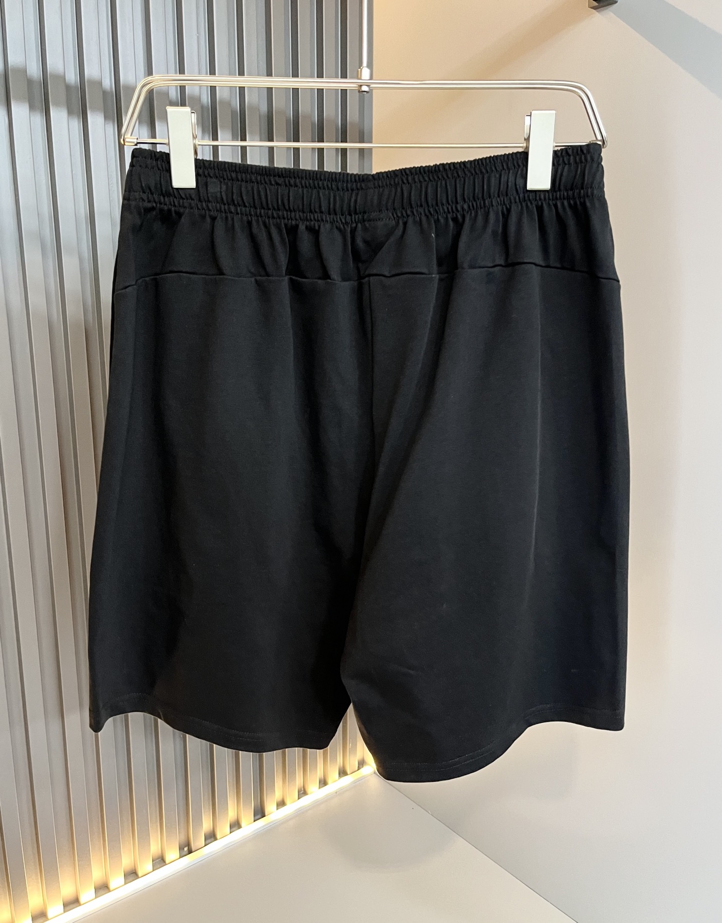 Bur*erry 巴*莉 2025春夏新款男女同款👫休闲套装，品牌最新设计元素！既不单调也不复杂，好处的