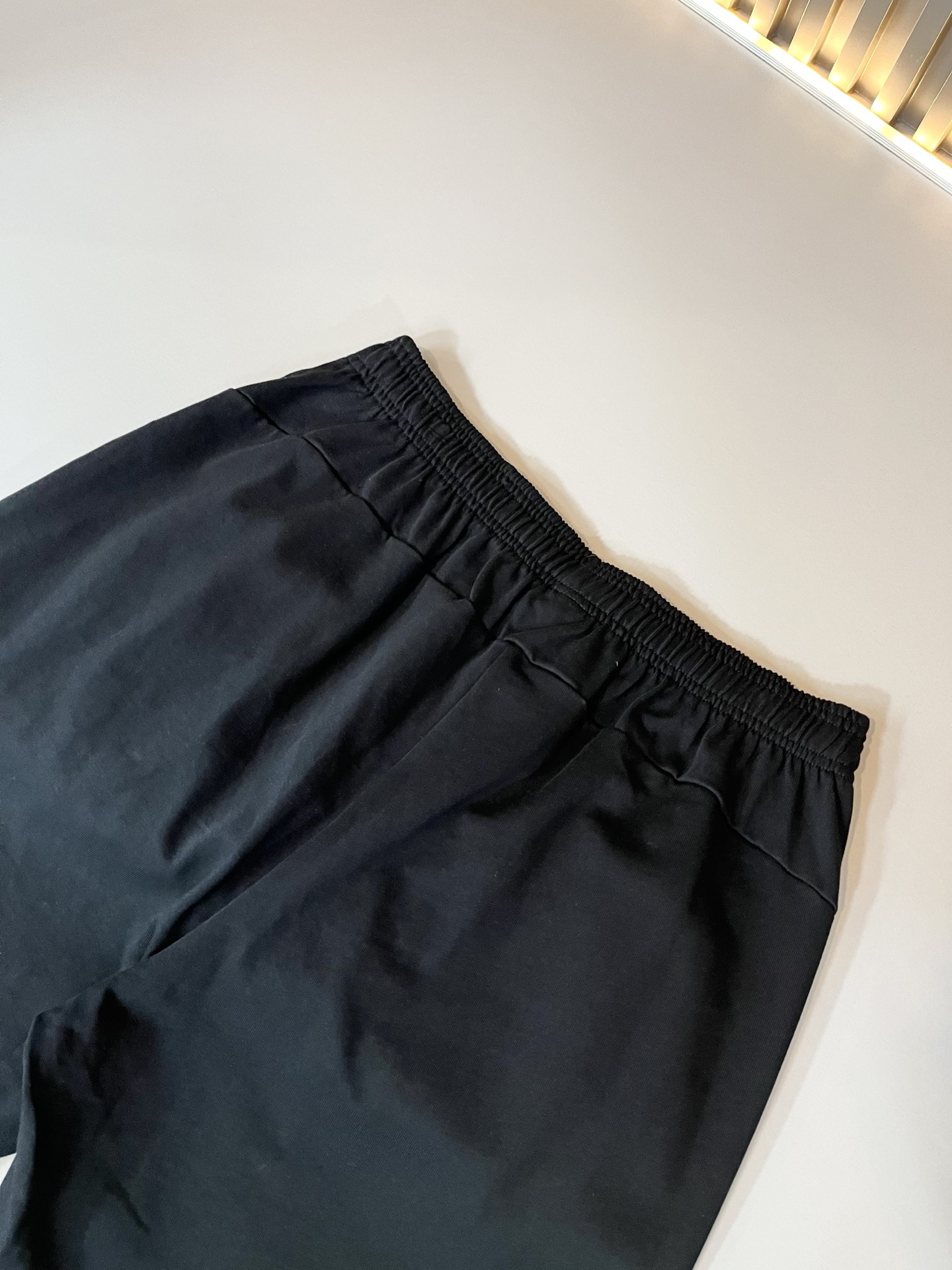 Bur*erry 巴*莉 2025春夏新款男女同款👫休闲套装，品牌最新设计元素！既不单调也不复杂，好处的