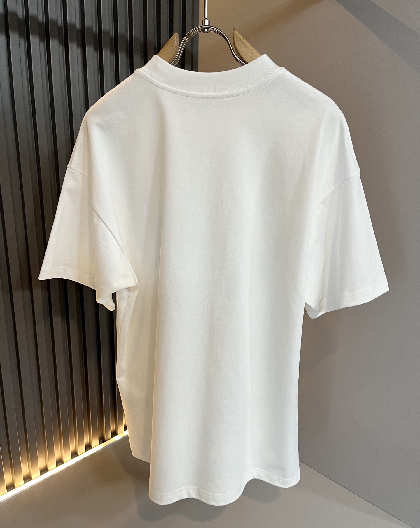  LOE*WE罗*威 2025春夏新款男女同款👫短袖T恤，意大利原厂订单渠道，极具个性高级风，标志log