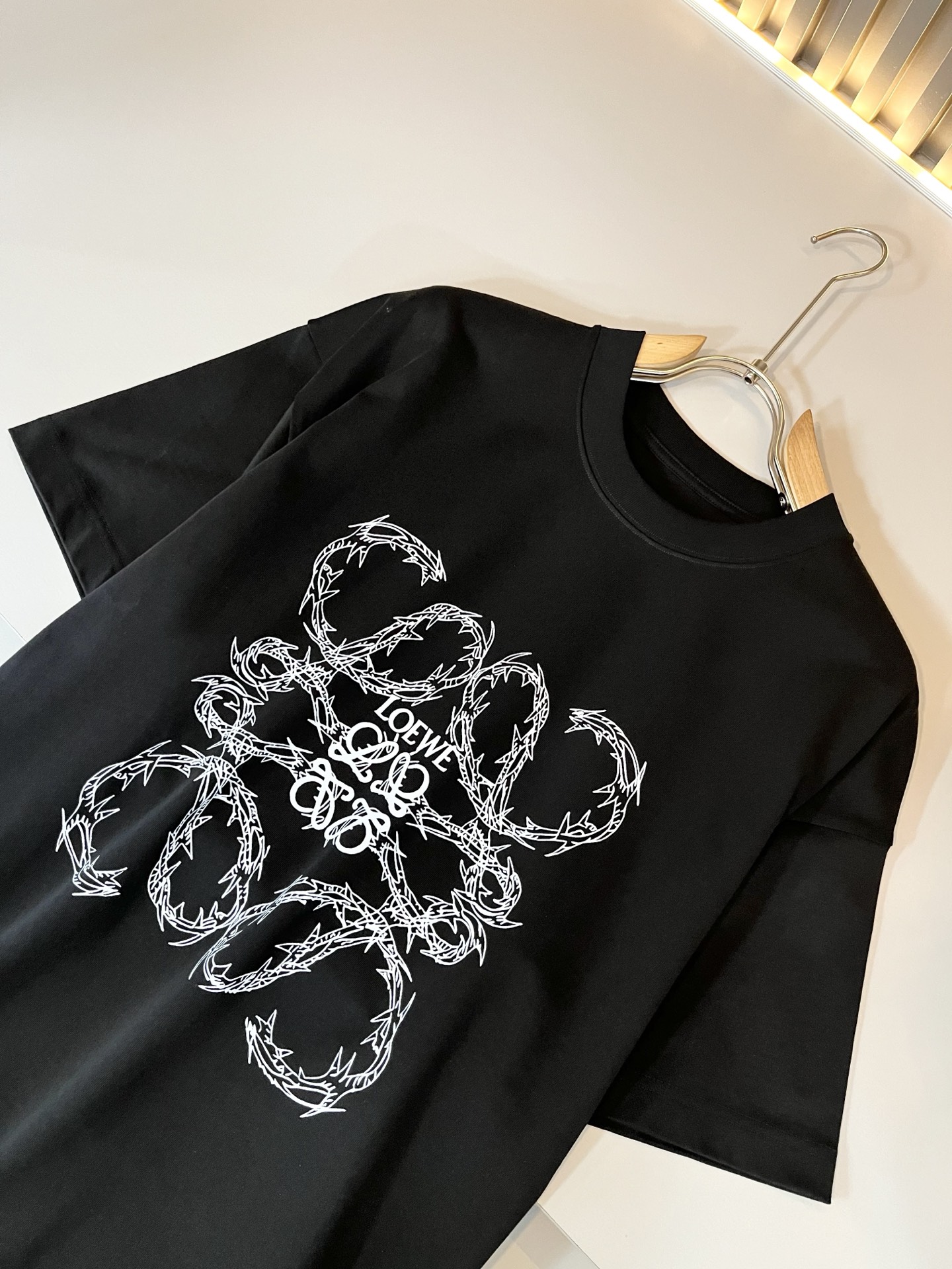  LOE*WE罗*威 2025春夏新款男女同款👫短袖T恤，意大利原厂订单渠道，极具个性高级风，标志log