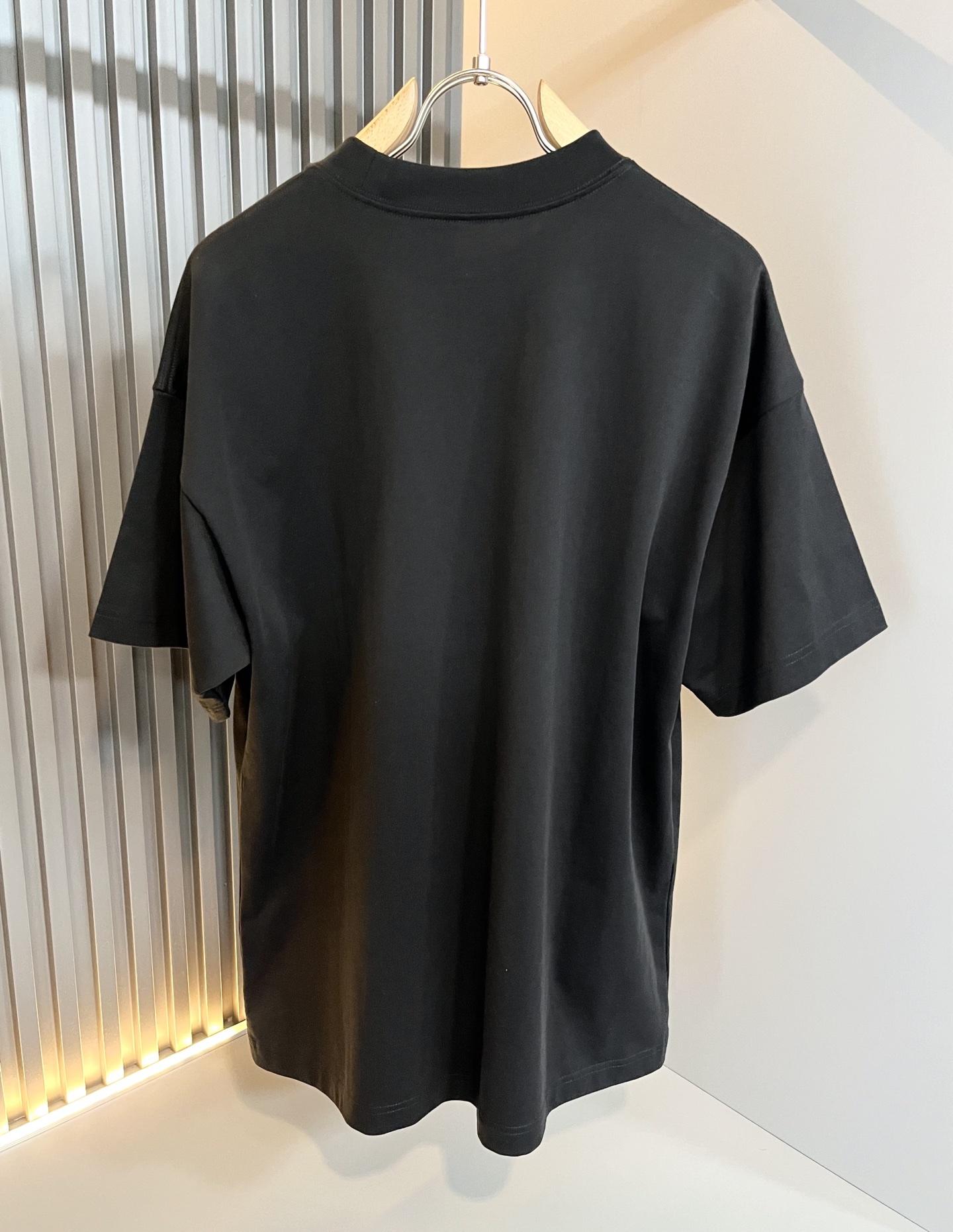  LOE*WE罗*威 2025春夏新款男女同款👫短袖T恤，意大利原厂订单渠道，极具个性高级风，标志log