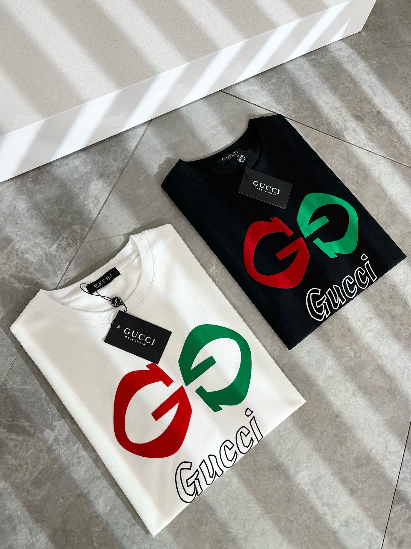    Gucc*古家 2025春夏新款男女同情侣款👫休闲宽松棉质圆领短袖T恤衫！贸易公司渠道稀出，同步官