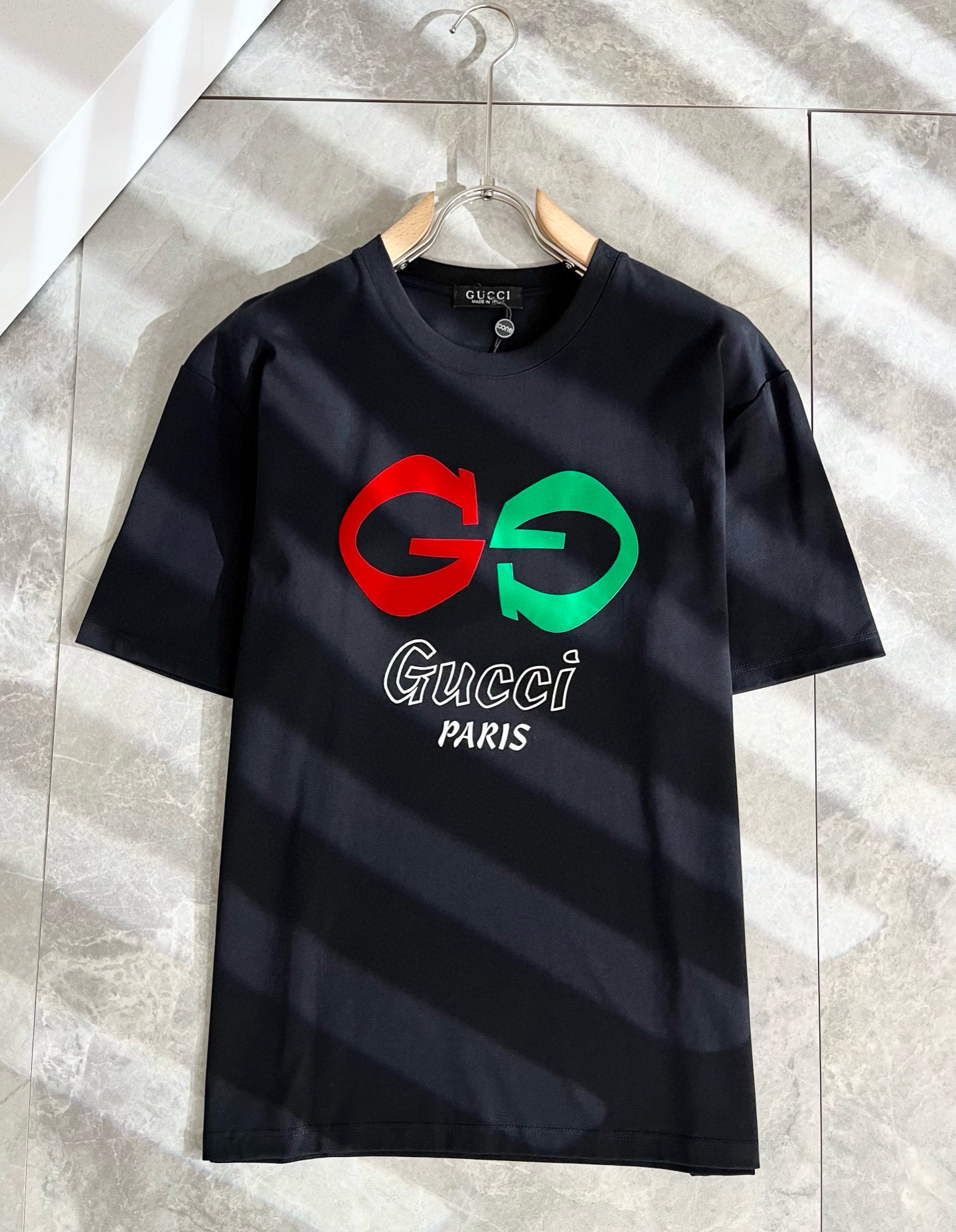    Gucc*古家 2025春夏新款男女同情侣款👫休闲宽松棉质圆领短袖T恤衫！贸易公司渠道稀出，同步官