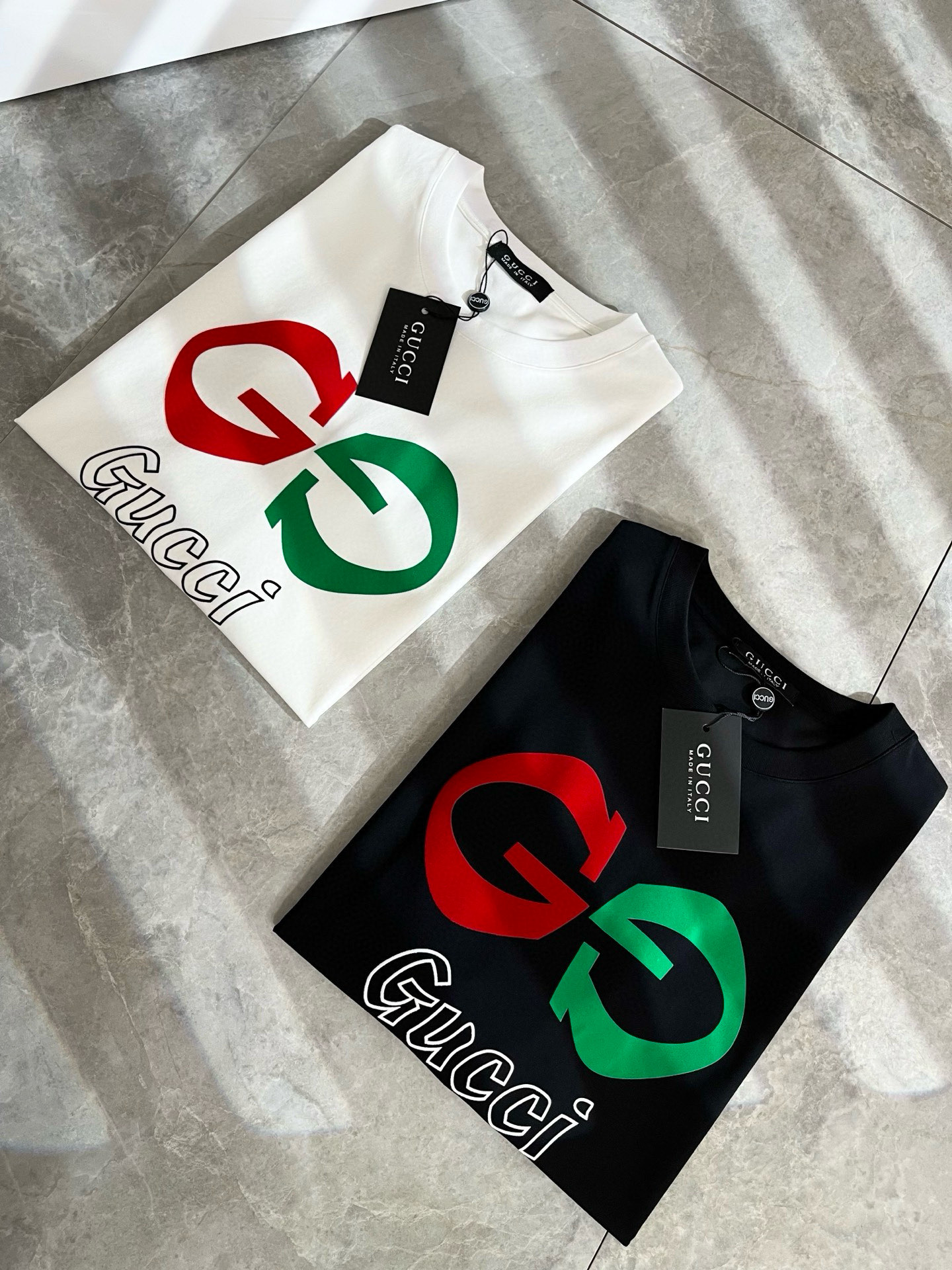    Gucc*古家 2025春夏新款男女同情侣款👫休闲宽松棉质圆领短袖T恤衫！贸易公司渠道稀出，同步官