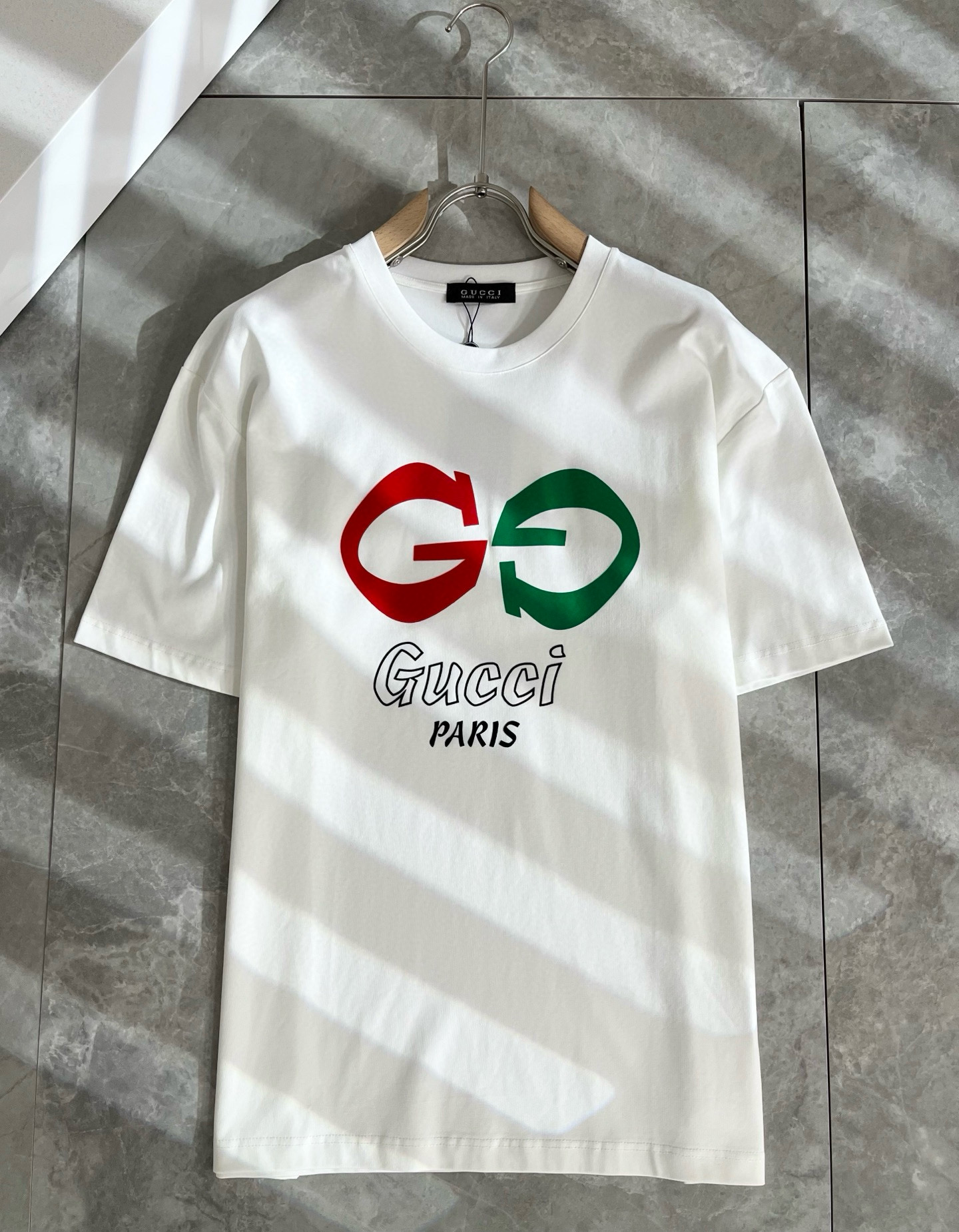    Gucc*古家 2025春夏新款男女同情侣款👫休闲宽松棉质圆领短袖T恤衫！贸易公司渠道稀出，同步官