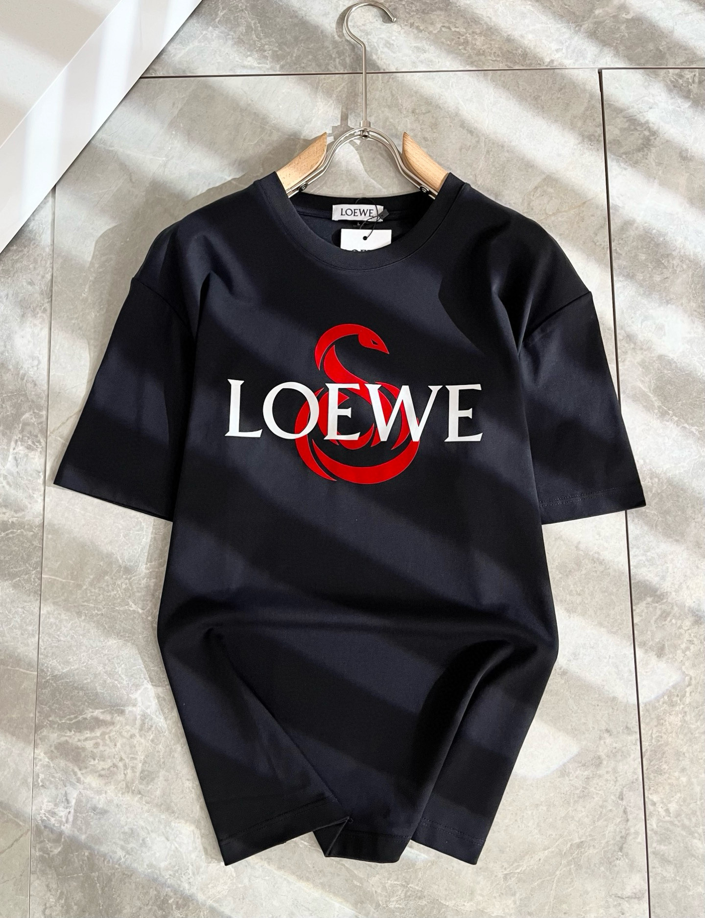  LOE*WE罗*威 2025春夏新款男女同款👫短袖T恤，意大利原厂订单渠道，极具个性高级风，标志log