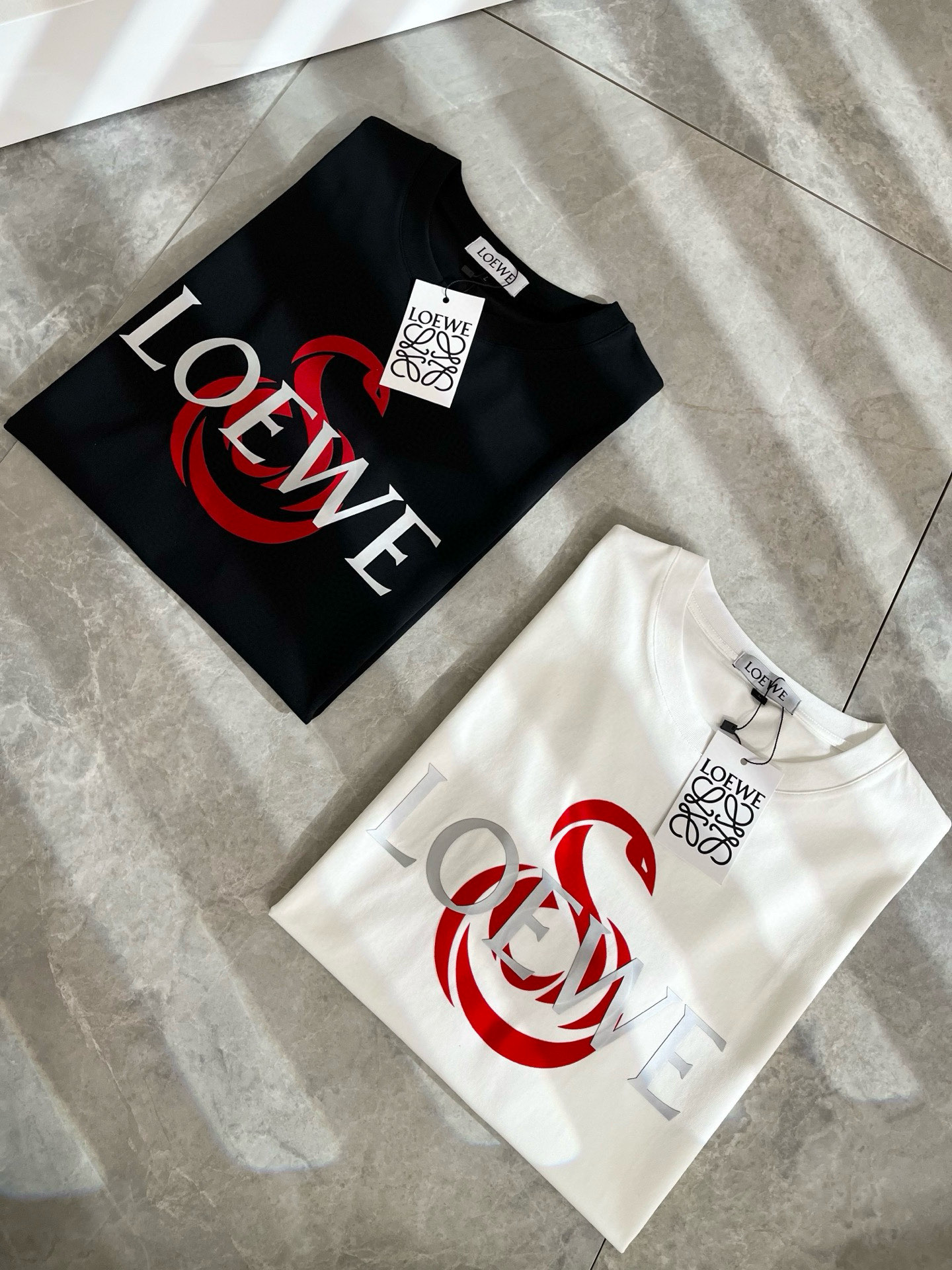  LOE*WE罗*威 2025春夏新款男女同款👫短袖T恤，意大利原厂订单渠道，极具个性高级风，标志log