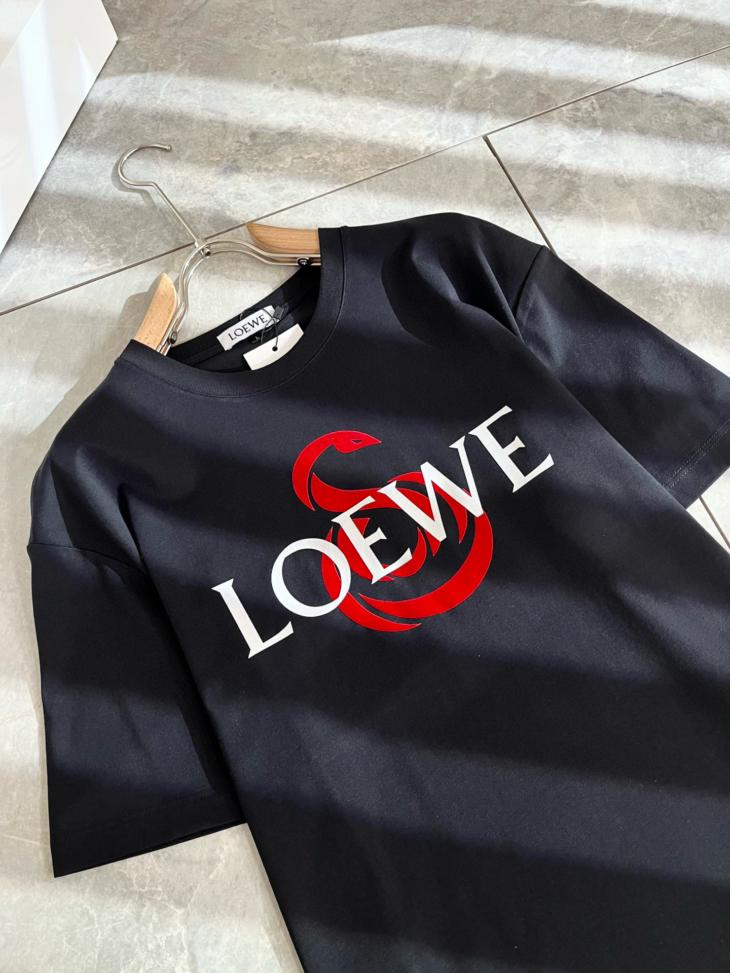  LOE*WE罗*威 2025春夏新款男女同款👫短袖T恤，意大利原厂订单渠道，极具个性高级风，标志log