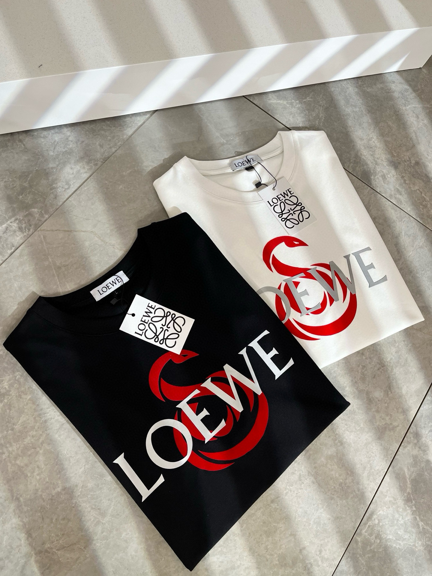  LOE*WE罗*威 2025春夏新款男女同款👫短袖T恤，意大利原厂订单渠道，极具个性高级风，标志log