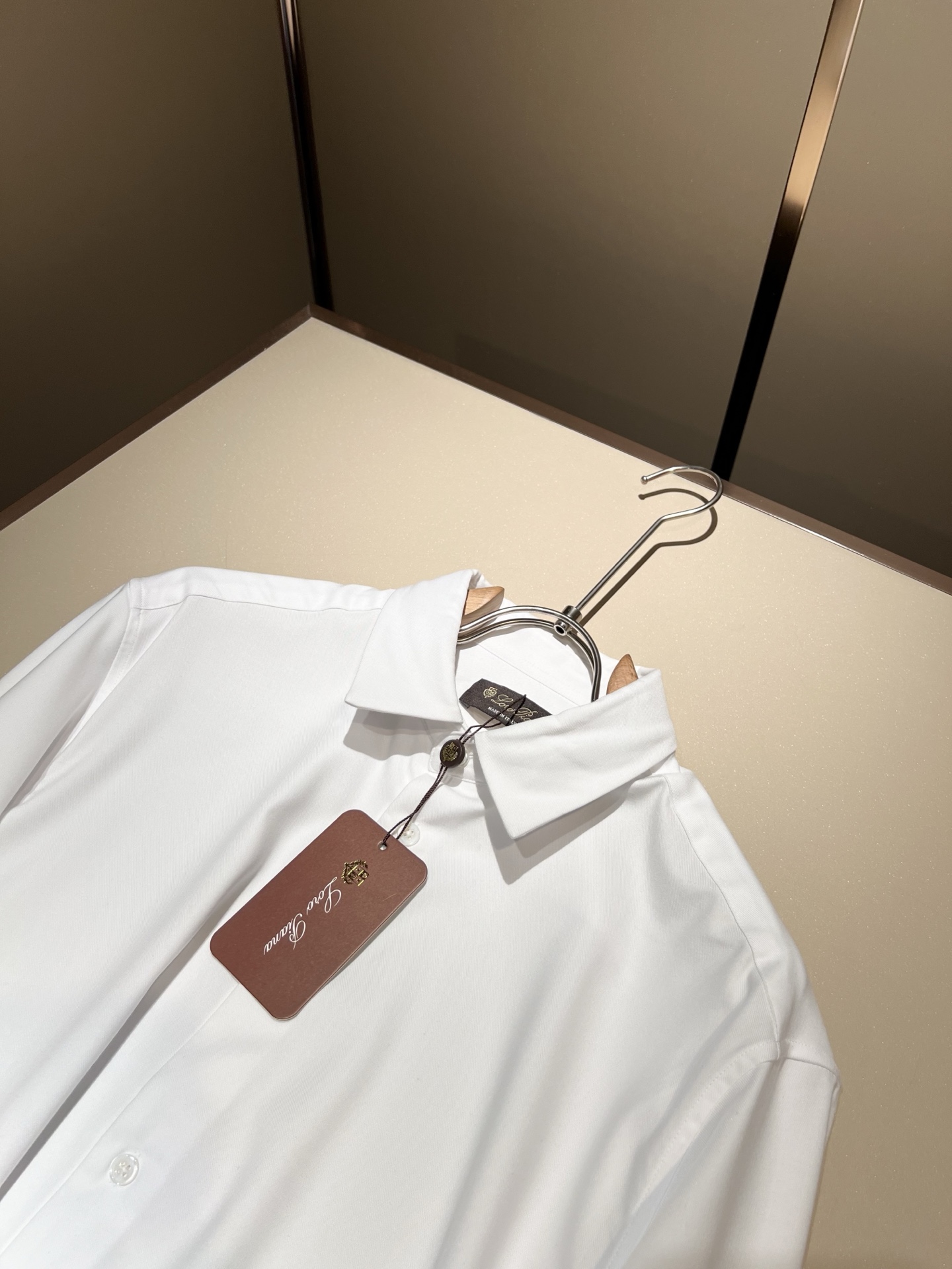  Loro Piana诺悠翩雅 2025秋冬男士衬衣，最新的贸易订单全品相！！网红款！上身舒适透气，不僵