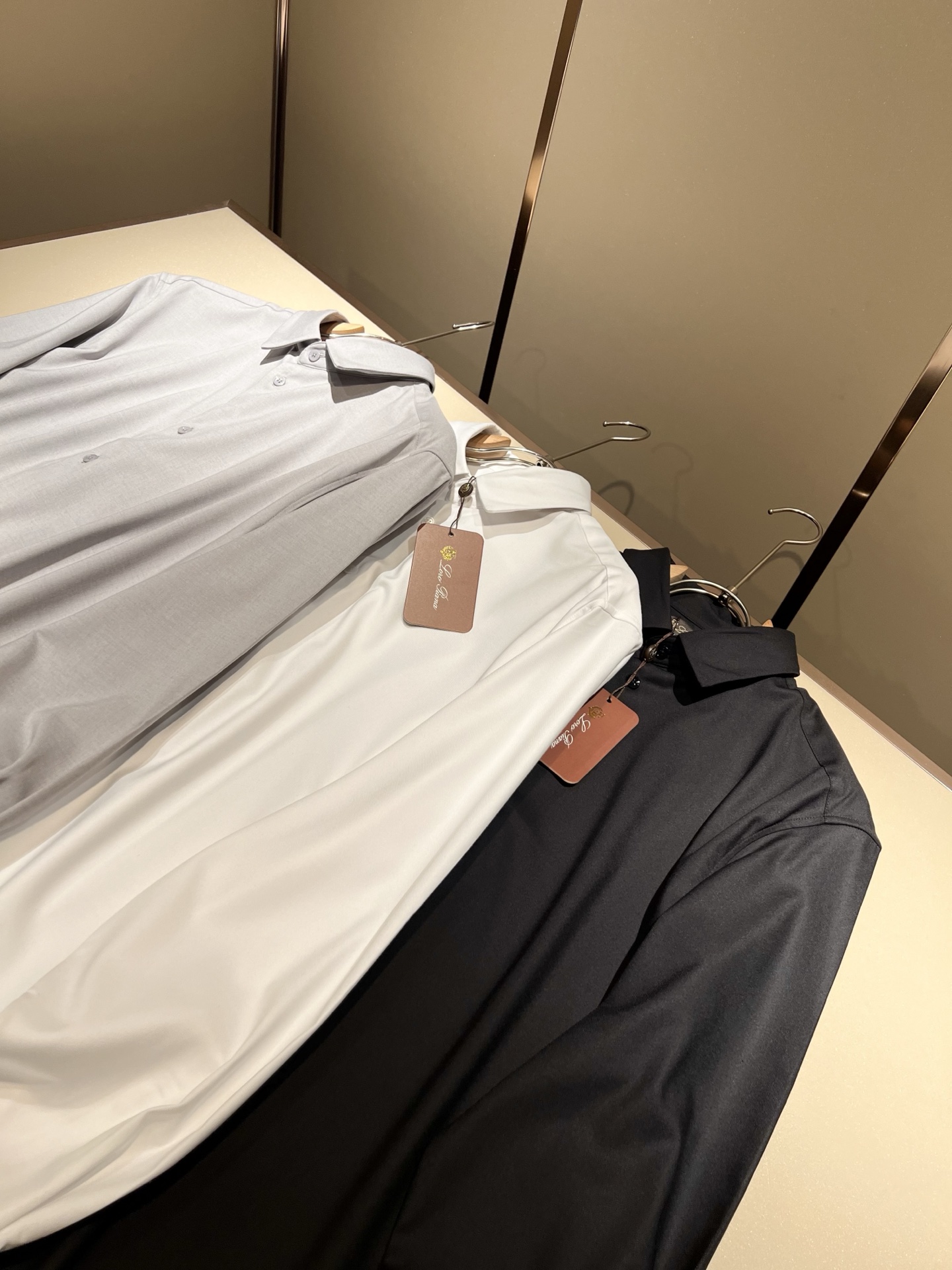  Loro Piana诺悠翩雅 2025秋冬男士衬衣，最新的贸易订单全品相！！网红款！上身舒适透气，不僵