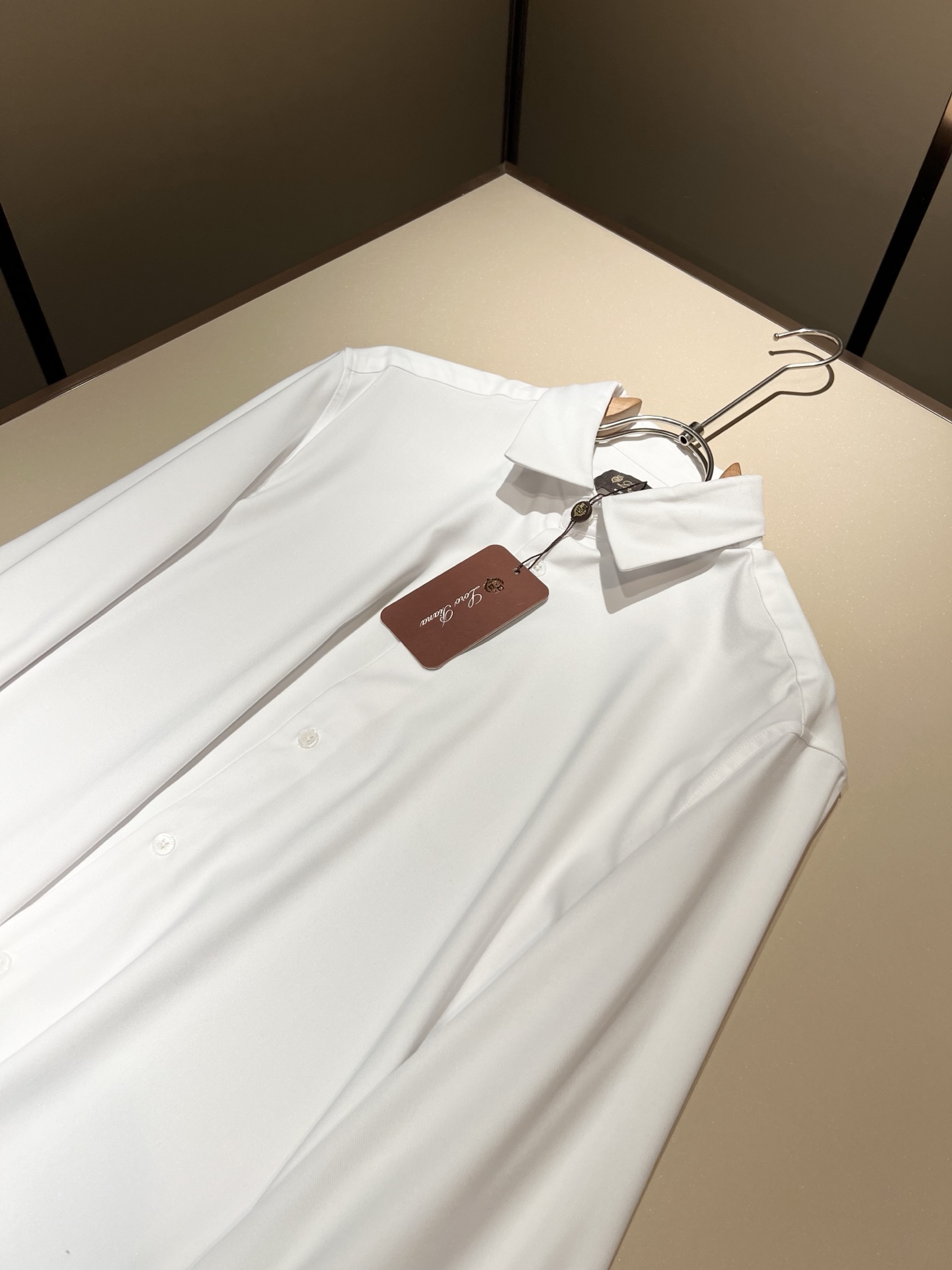  Loro Piana诺悠翩雅 2025秋冬男士衬衣，最新的贸易订单全品相！！网红款！上身舒适透气，不僵