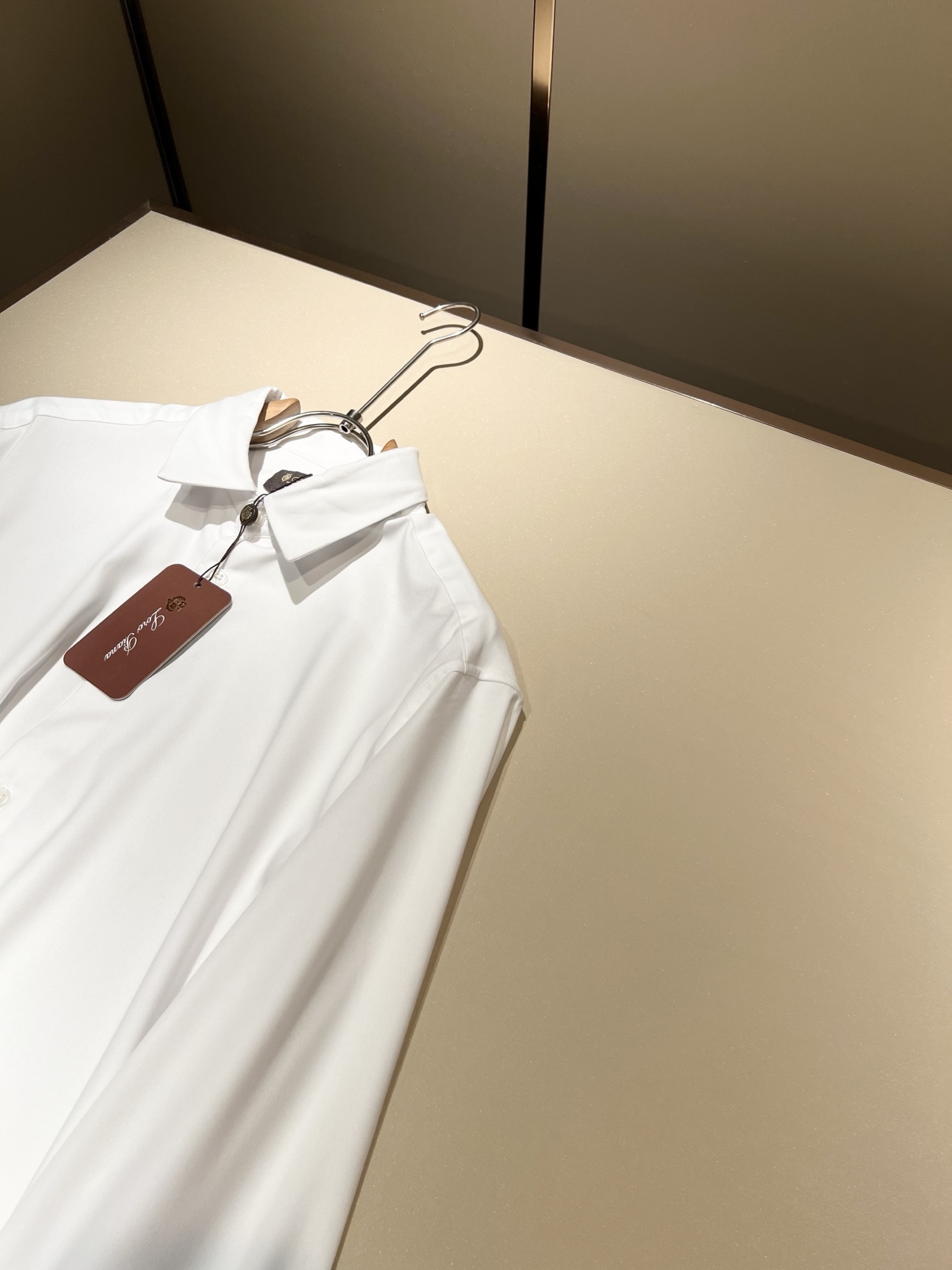  Loro Piana诺悠翩雅 2025秋冬男士衬衣，最新的贸易订单全品相！！网红款！上身舒适透气，不僵