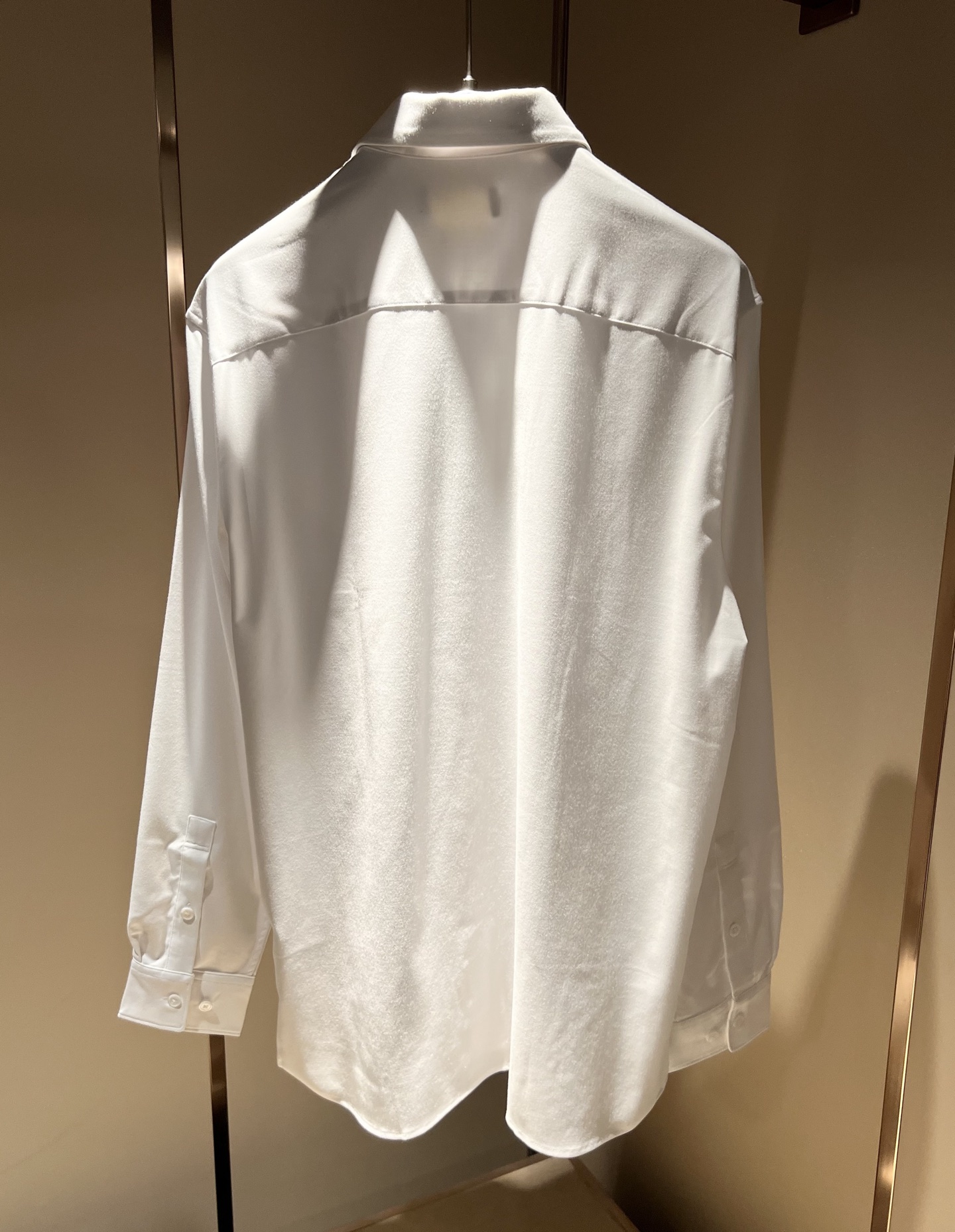  Loro Piana诺悠翩雅 2025秋冬男士衬衣，最新的贸易订单全品相！！网红款！上身舒适透气，不僵