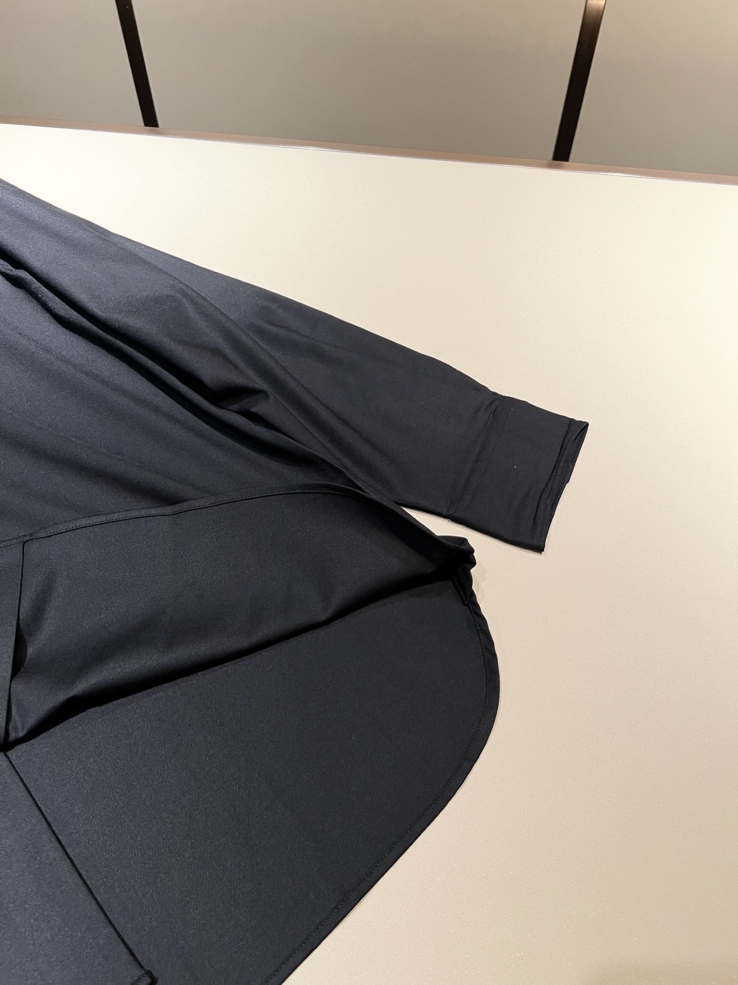  Loro Piana诺悠翩雅 2025秋冬男士衬衣，最新的贸易订单全品相！！网红款！上身舒适透气，不僵