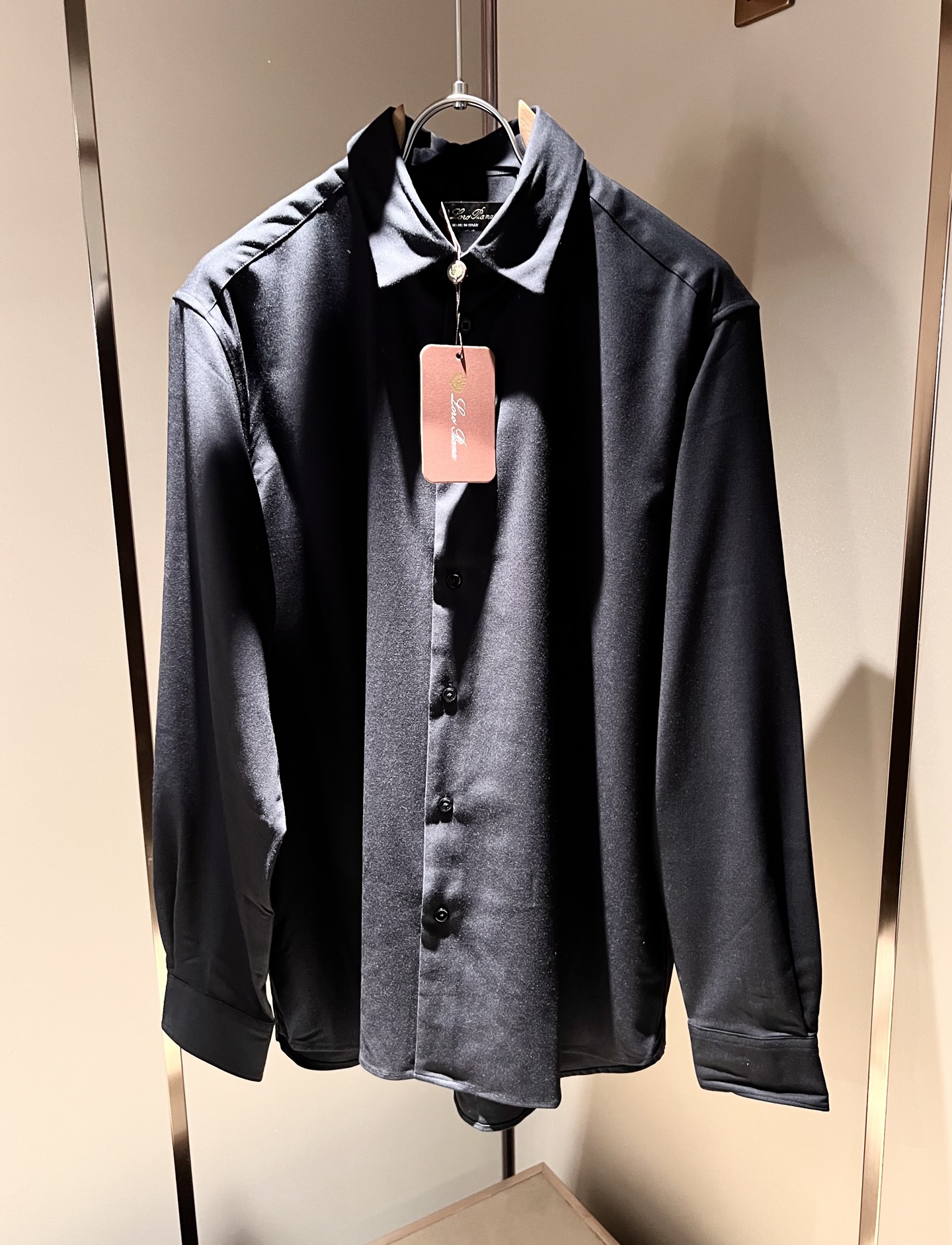  Loro Piana诺悠翩雅 2025秋冬男士衬衣，最新的贸易订单全品相！！网红款！上身舒适透气，不僵