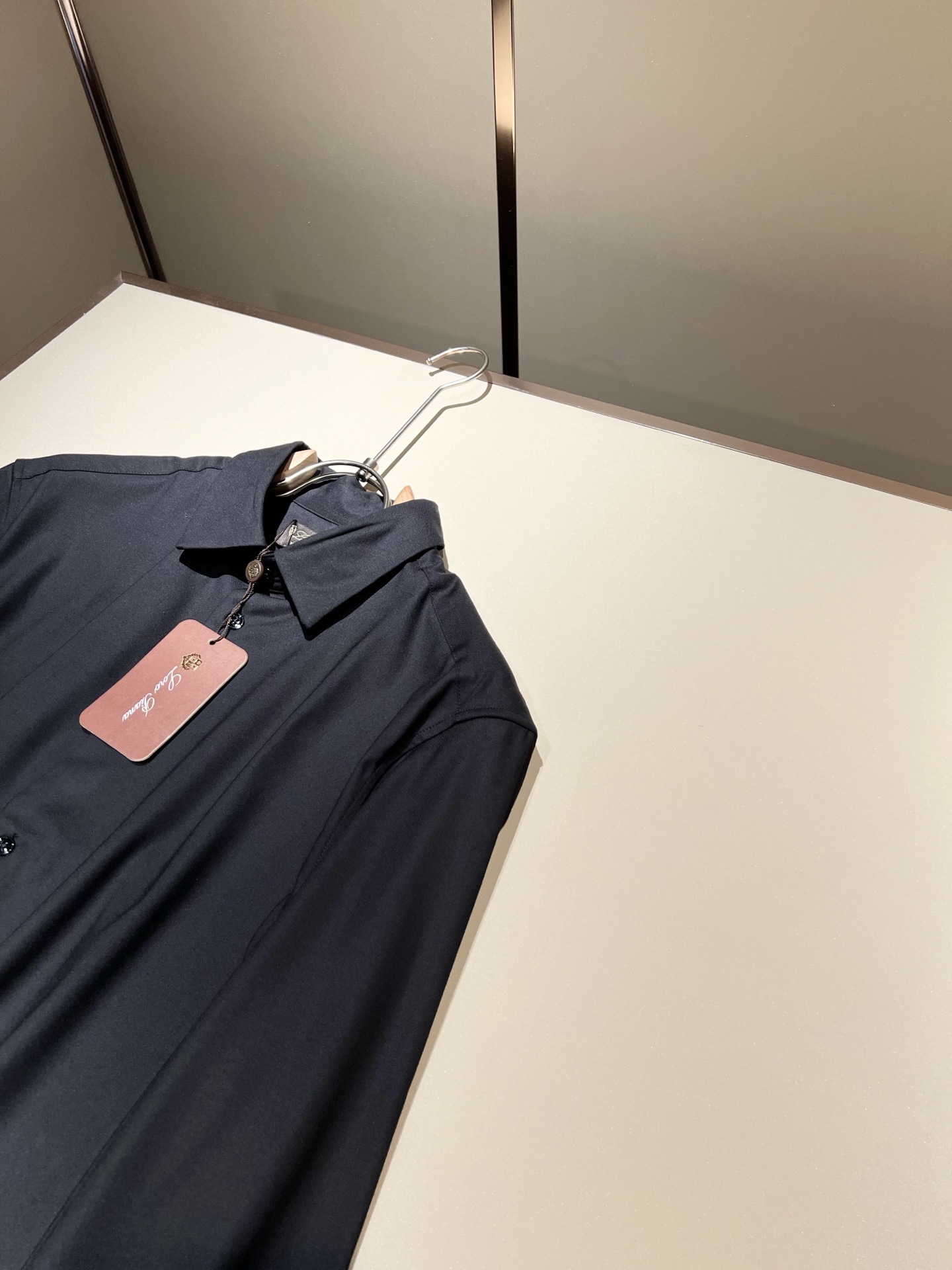  Loro Piana诺悠翩雅 2025秋冬男士衬衣，最新的贸易订单全品相！！网红款！上身舒适透气，不僵