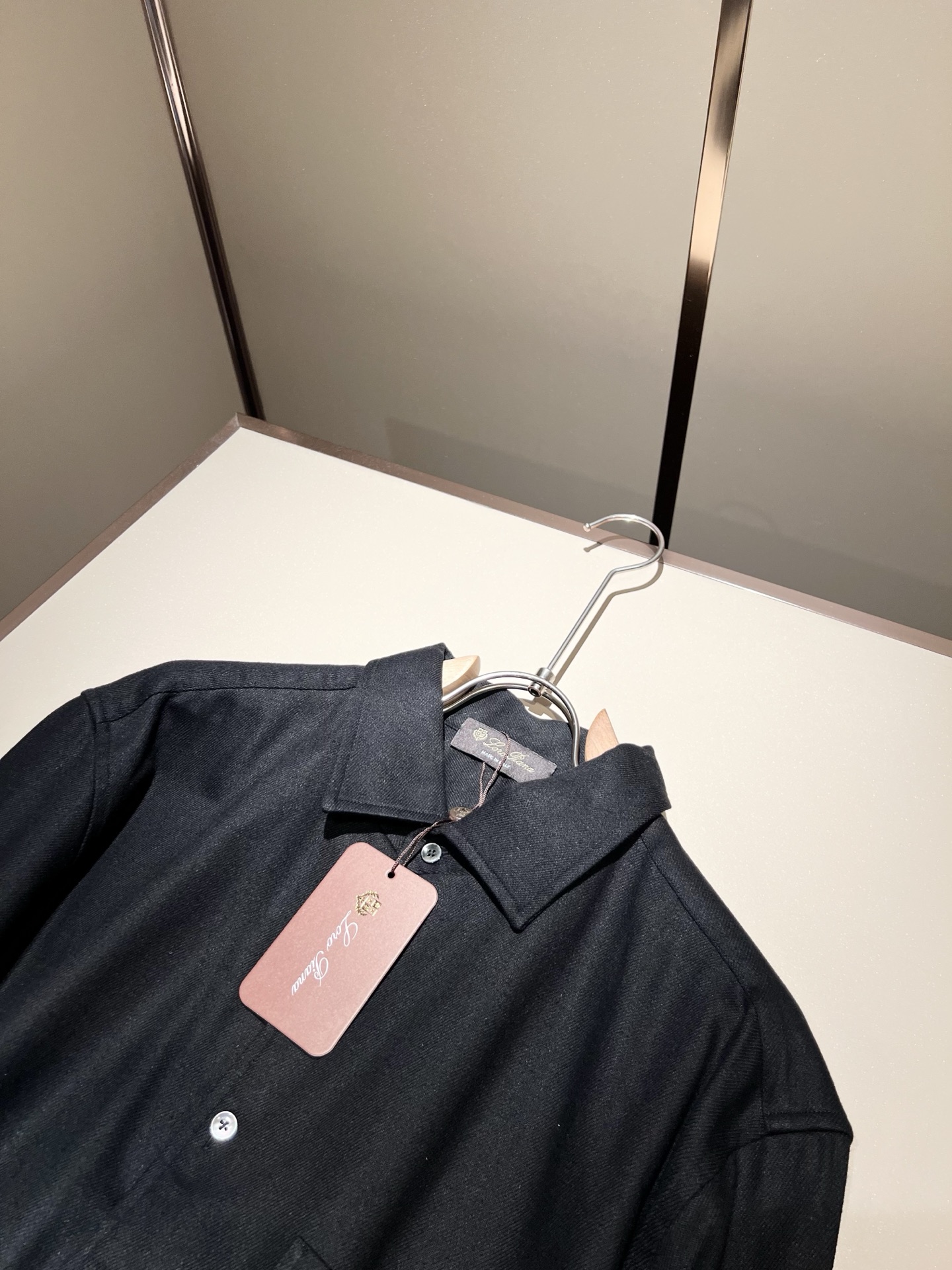  Loro Piana诺悠翩雅 2025春夏男士衬衣，最新的贸易订单全品相！！网红款！上身舒适透气，不僵