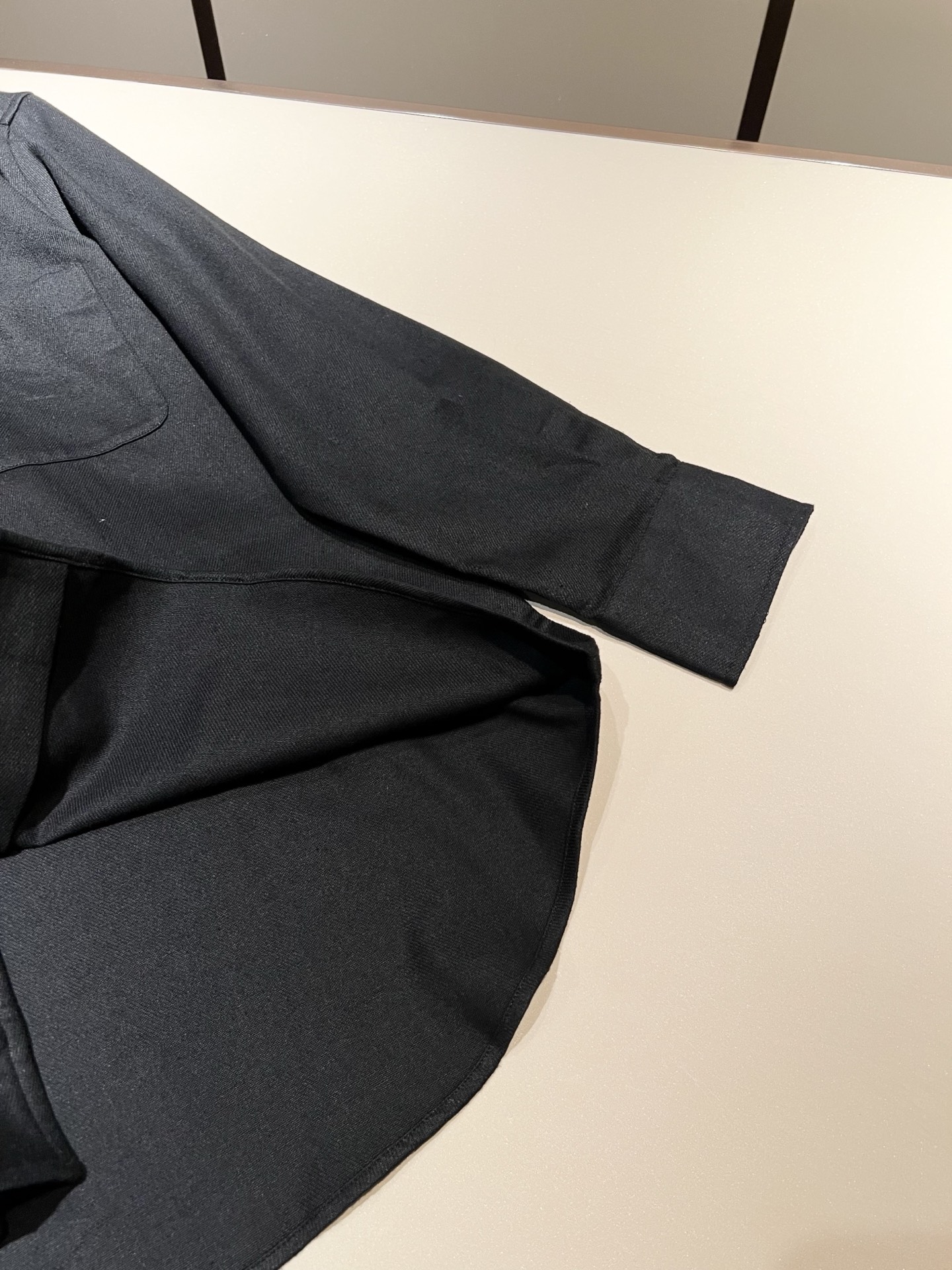  Loro Piana诺悠翩雅 2025春夏男士衬衣，最新的贸易订单全品相！！网红款！上身舒适透气，不僵