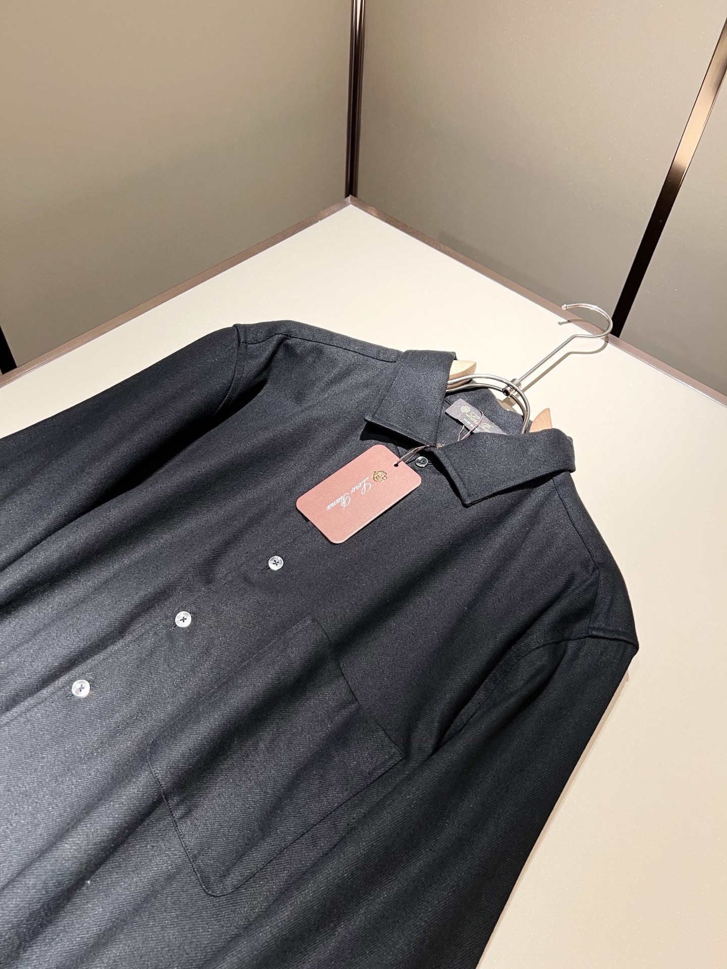  Loro Piana诺悠翩雅 2025春夏男士衬衣，最新的贸易订单全品相！！网红款！上身舒适透气，不僵