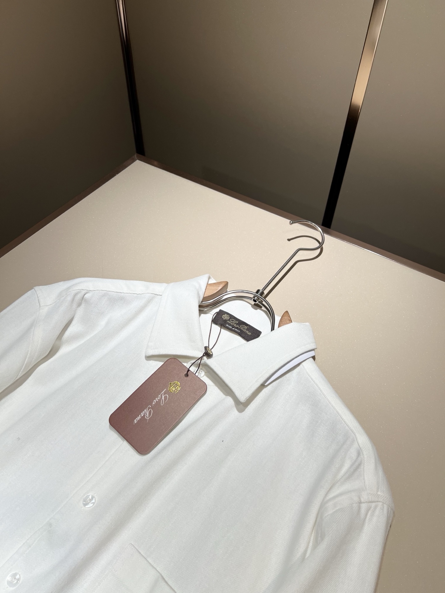  Loro Piana诺悠翩雅 2025春夏男士衬衣，最新的贸易订单全品相！！网红款！上身舒适透气，不僵