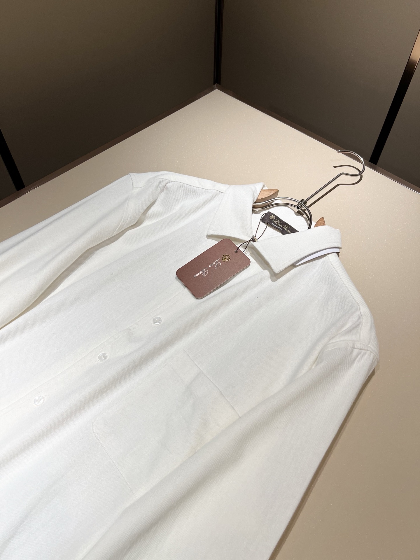  Loro Piana诺悠翩雅 2025春夏男士衬衣，最新的贸易订单全品相！！网红款！上身舒适透气，不僵