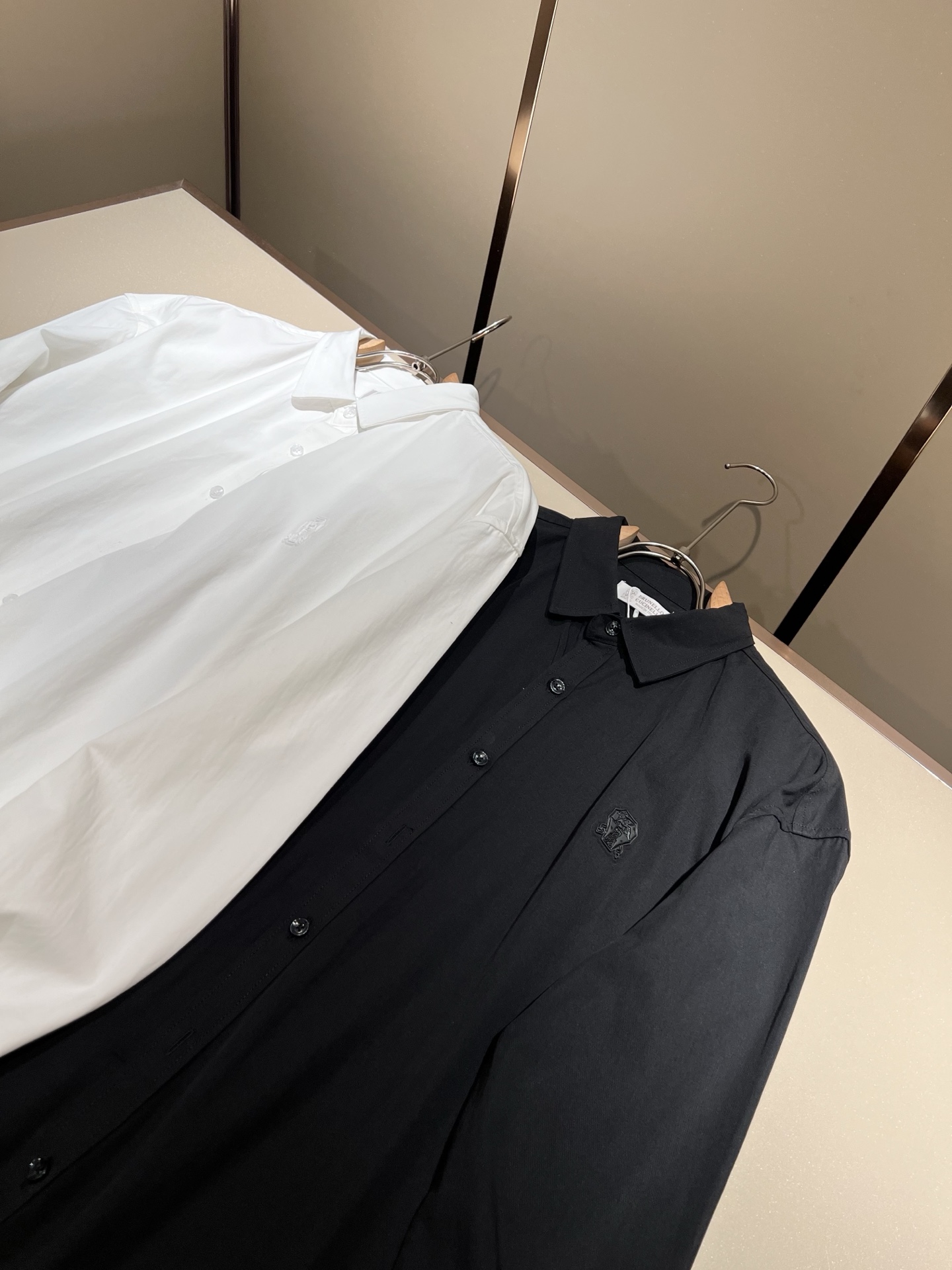  BC-Brunello Cucineli 2025秋冬新款男士长袖衬衣，众多明星都爱穿的时尚百搭单品！