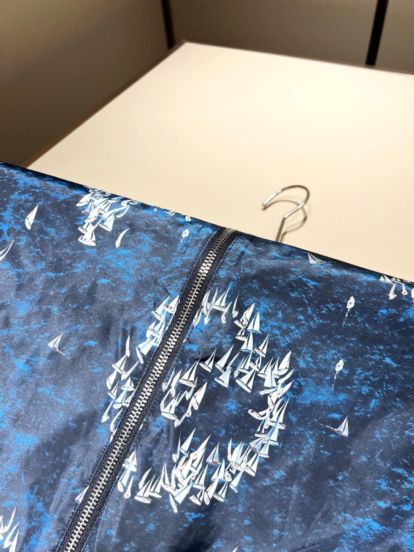  LouisVuitt*路易*登  ⚠️双面夹克！2025秋冬新品最新款夹克外套，立体老花图案装夹克外套