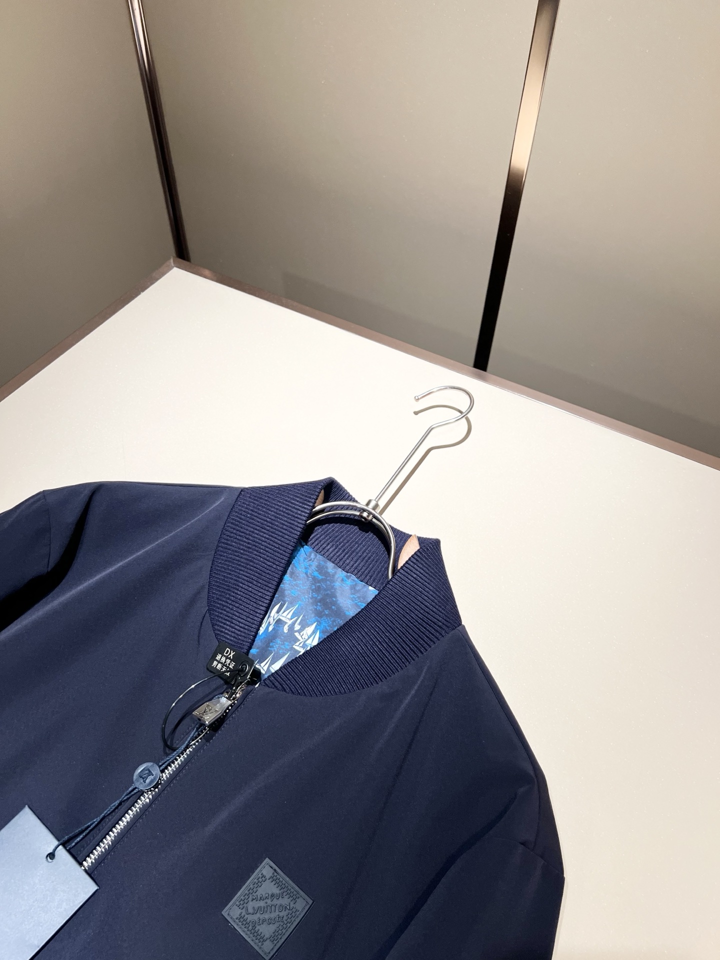  LouisVuitt*路易*登  ⚠️双面夹克！2025秋冬新品最新款夹克外套，立体老花图案装夹克外套