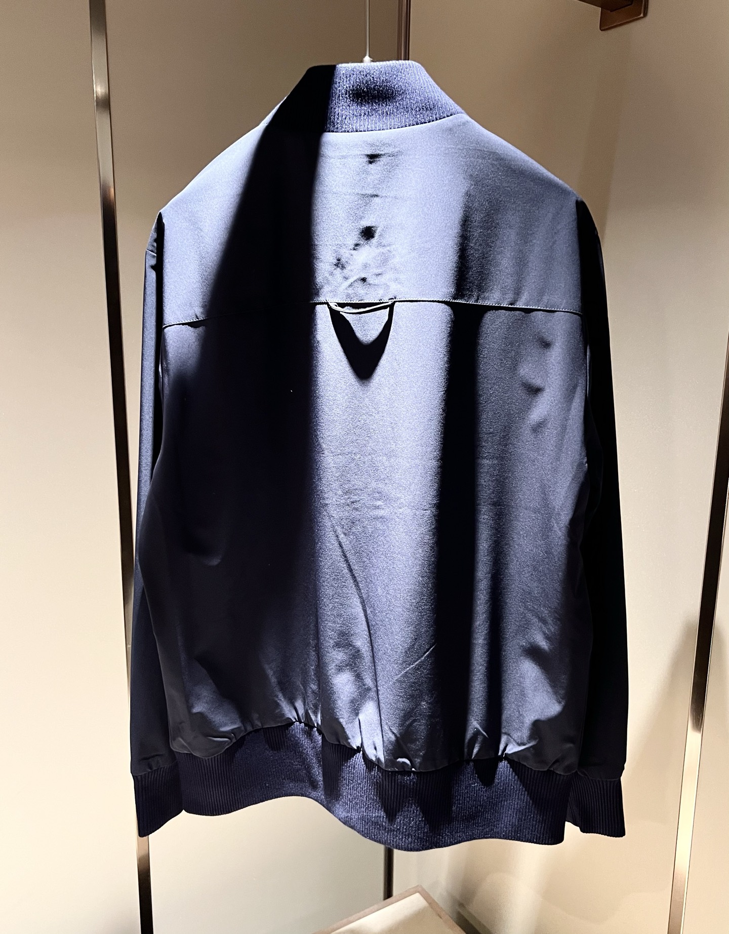  LouisVuitt*路易*登  ⚠️双面夹克！2025秋冬新品最新款夹克外套，立体老花图案装夹克外套