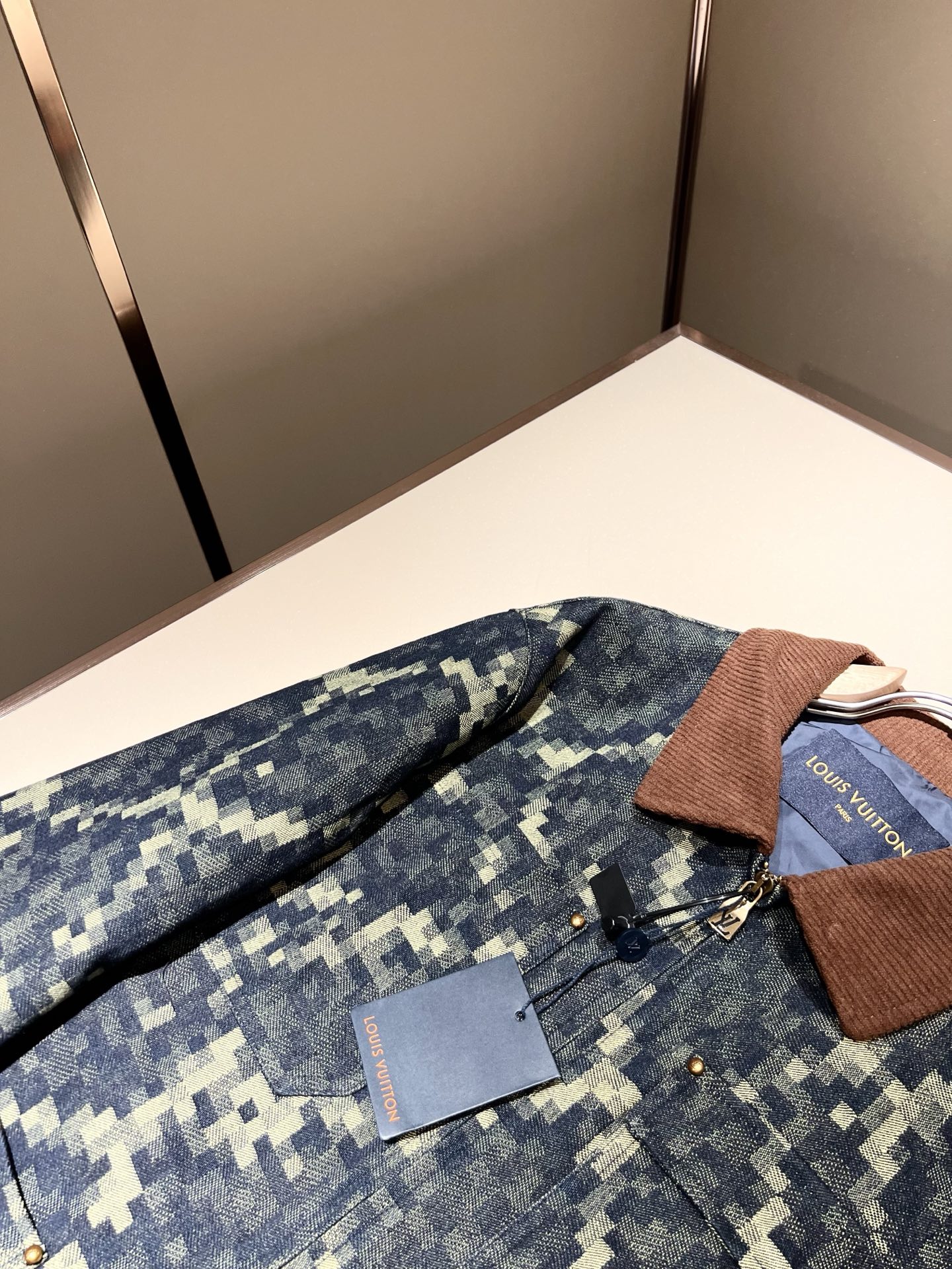  Louis Vuit*on 路易*登 2025秋冬新款轻奢男女同款👫牛仔夹克外套，路易家族的新高端，细