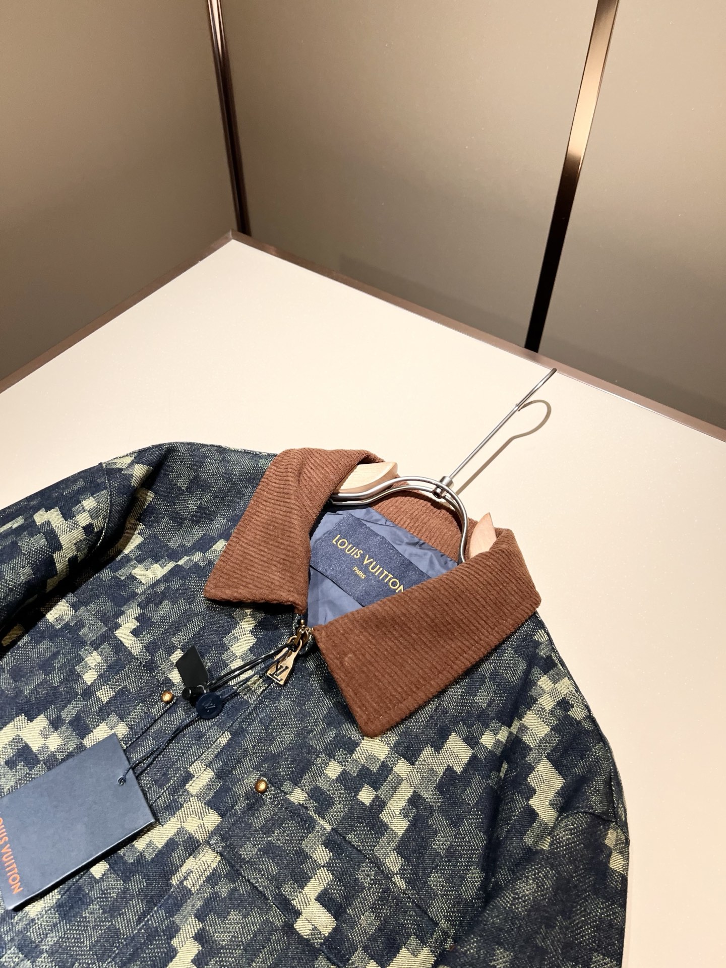  Louis Vuit*on 路易*登 2025秋冬新款轻奢男女同款👫牛仔夹克外套，路易家族的新高端，细