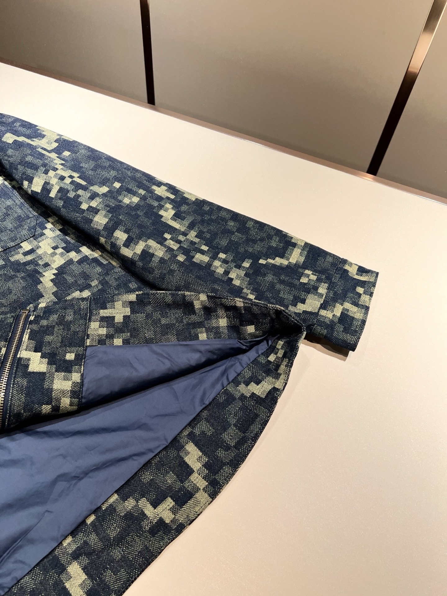  Louis Vuit*on 路易*登 2025秋冬新款轻奢男女同款👫牛仔夹克外套，路易家族的新高端，细