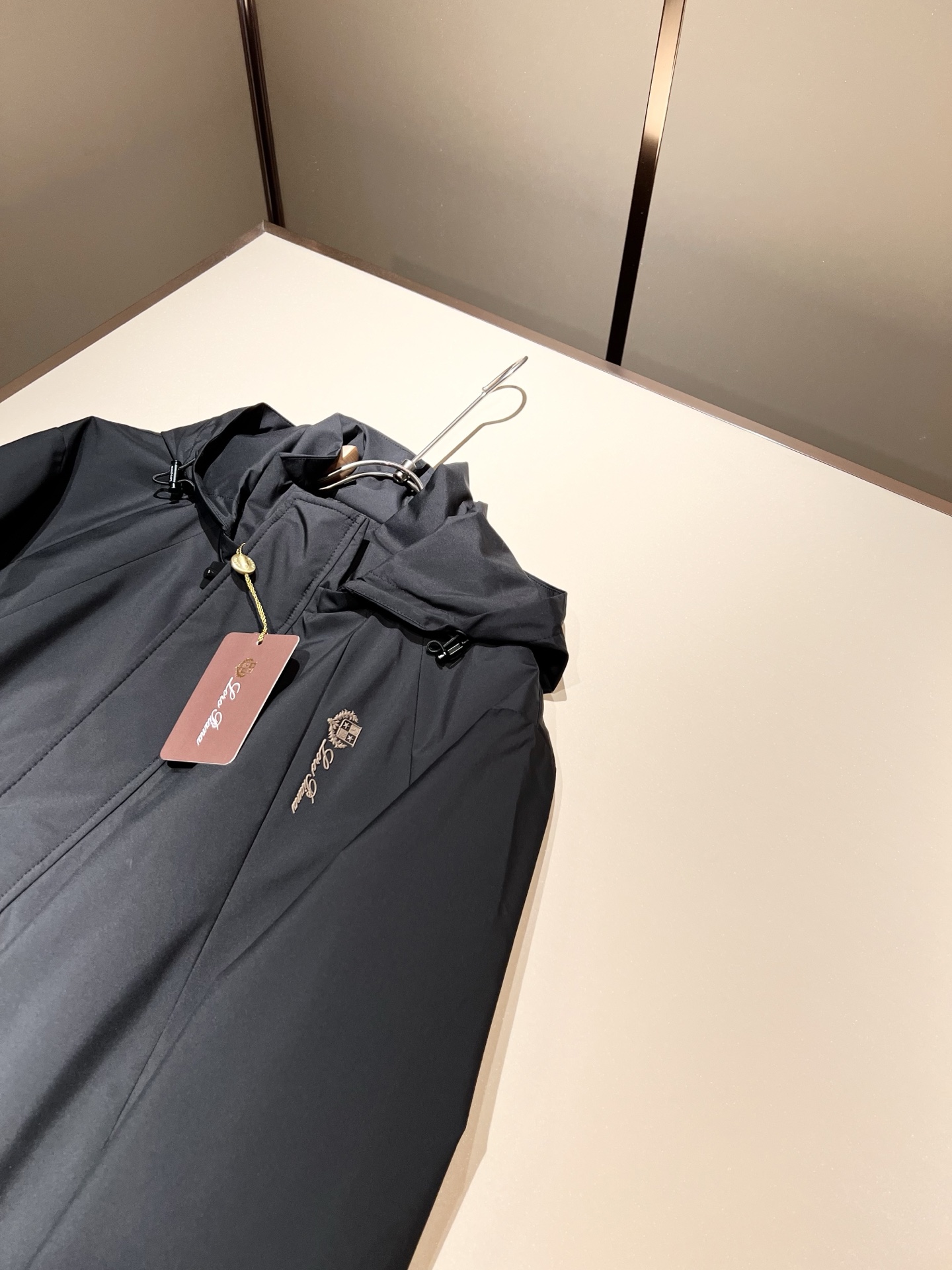  Loro Piana诺悠翩雅 2025秋冬新品男士休闲夹克外套，外贸公司订单！客供聚酯纤维材质，胸前l