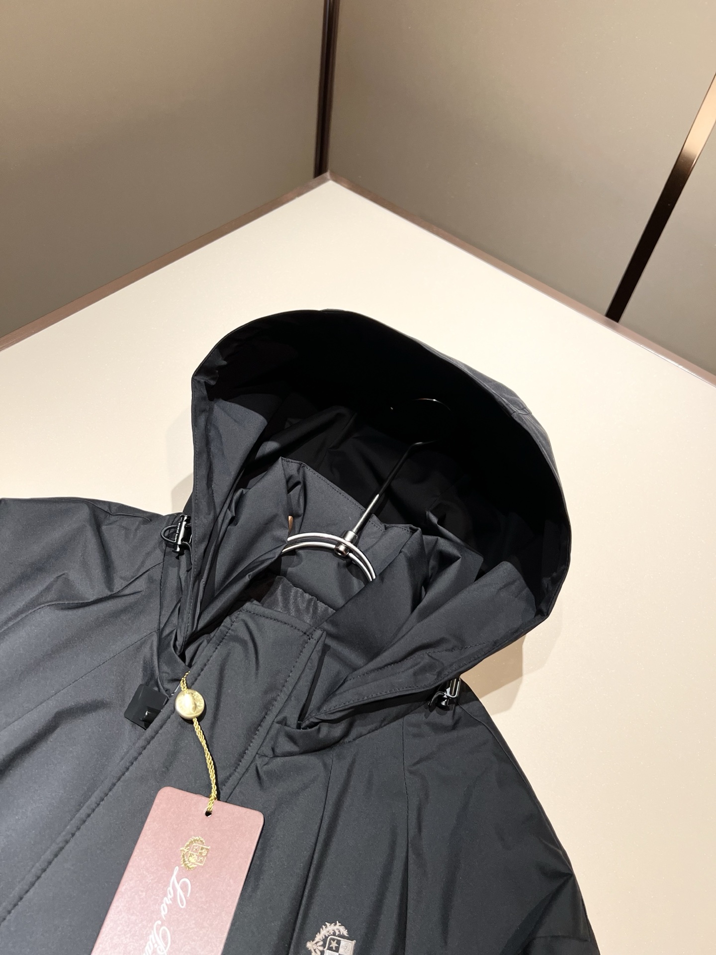  Loro Piana诺悠翩雅 2025秋冬新品男士休闲夹克外套，外贸公司订单！客供聚酯纤维材质，胸前l