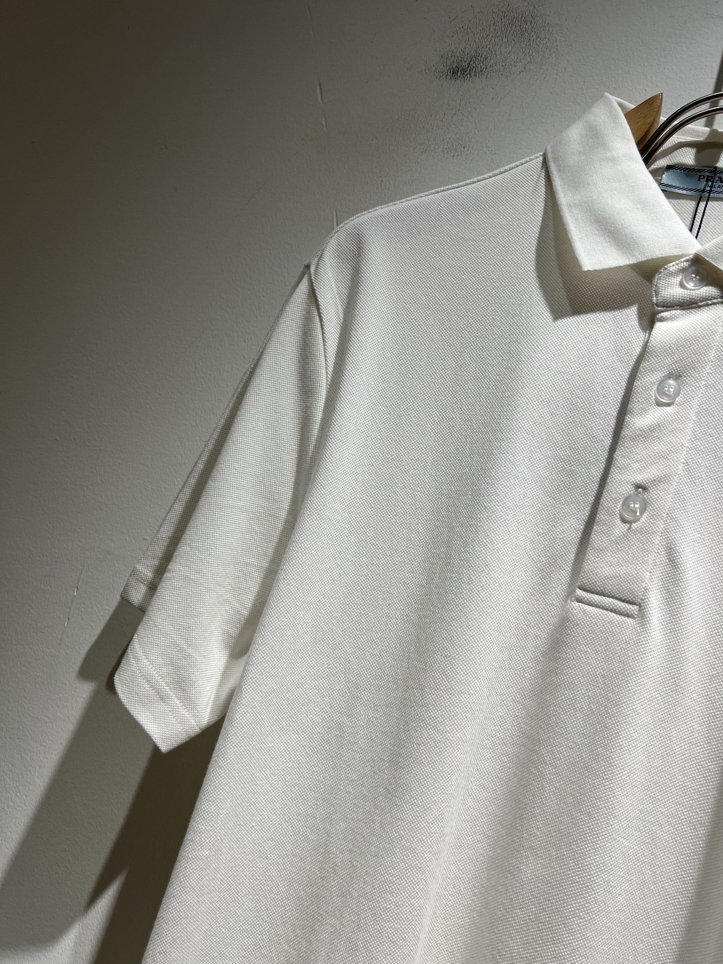  Prad*普*达 2025春夏季新款经典元素短袖Polo衫，经典大方的款式，可以穿十年都还是流行的那种