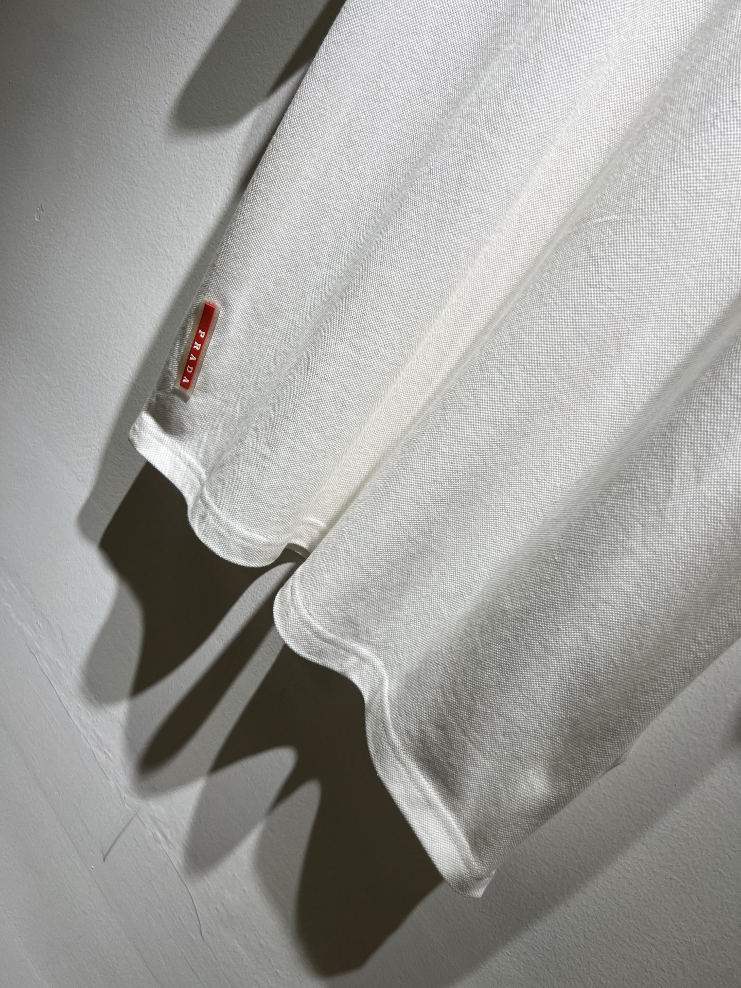  Prad*普*达 2025春夏季新款经典元素短袖Polo衫，经典大方的款式，可以穿十年都还是流行的那种