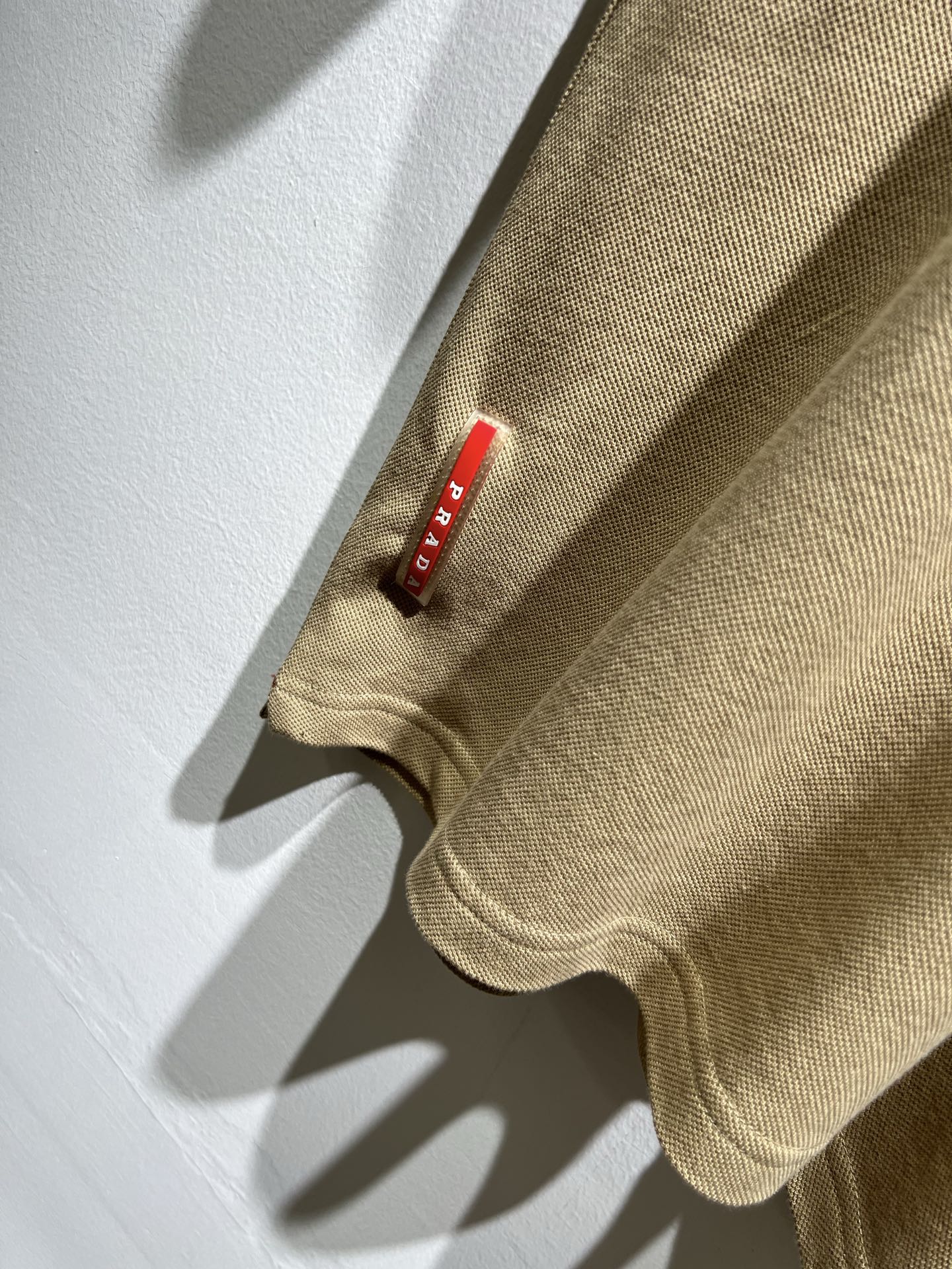  Prad*普*达 2025春夏季新款经典元素短袖Polo衫，经典大方的款式，可以穿十年都还是流行的那种