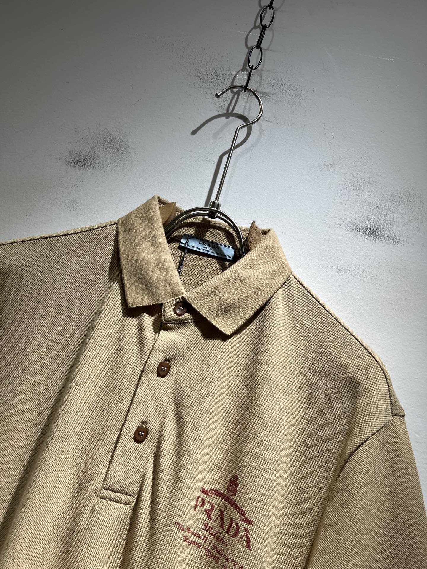  Prad*普*达 2025春夏季新款经典元素短袖Polo衫，经典大方的款式，可以穿十年都还是流行的那种