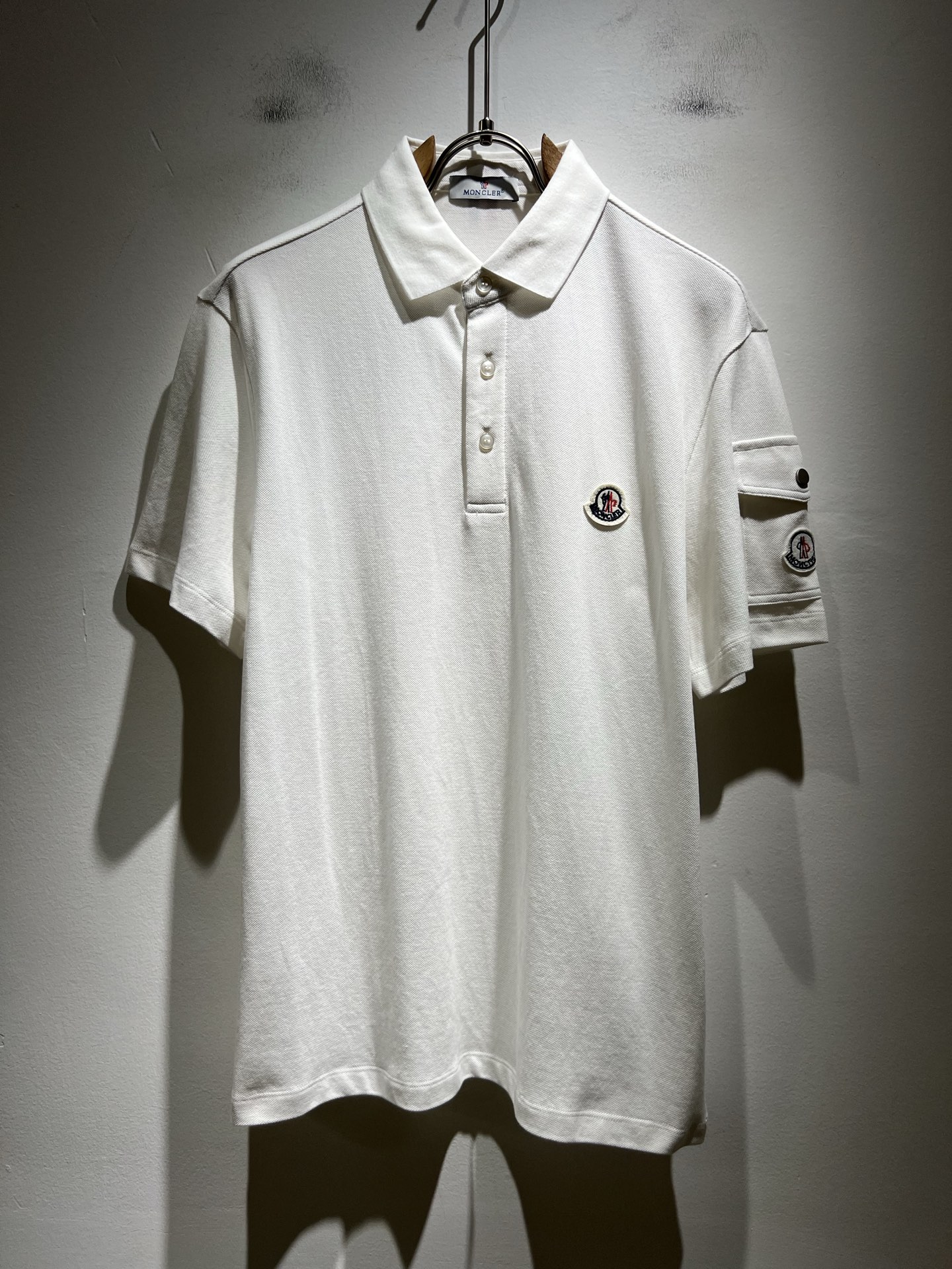  MON蒙**口2025春夏新款男士原单男士短袖POLO衫，贸易公司货，官网同步发售！此类型的基础单品是