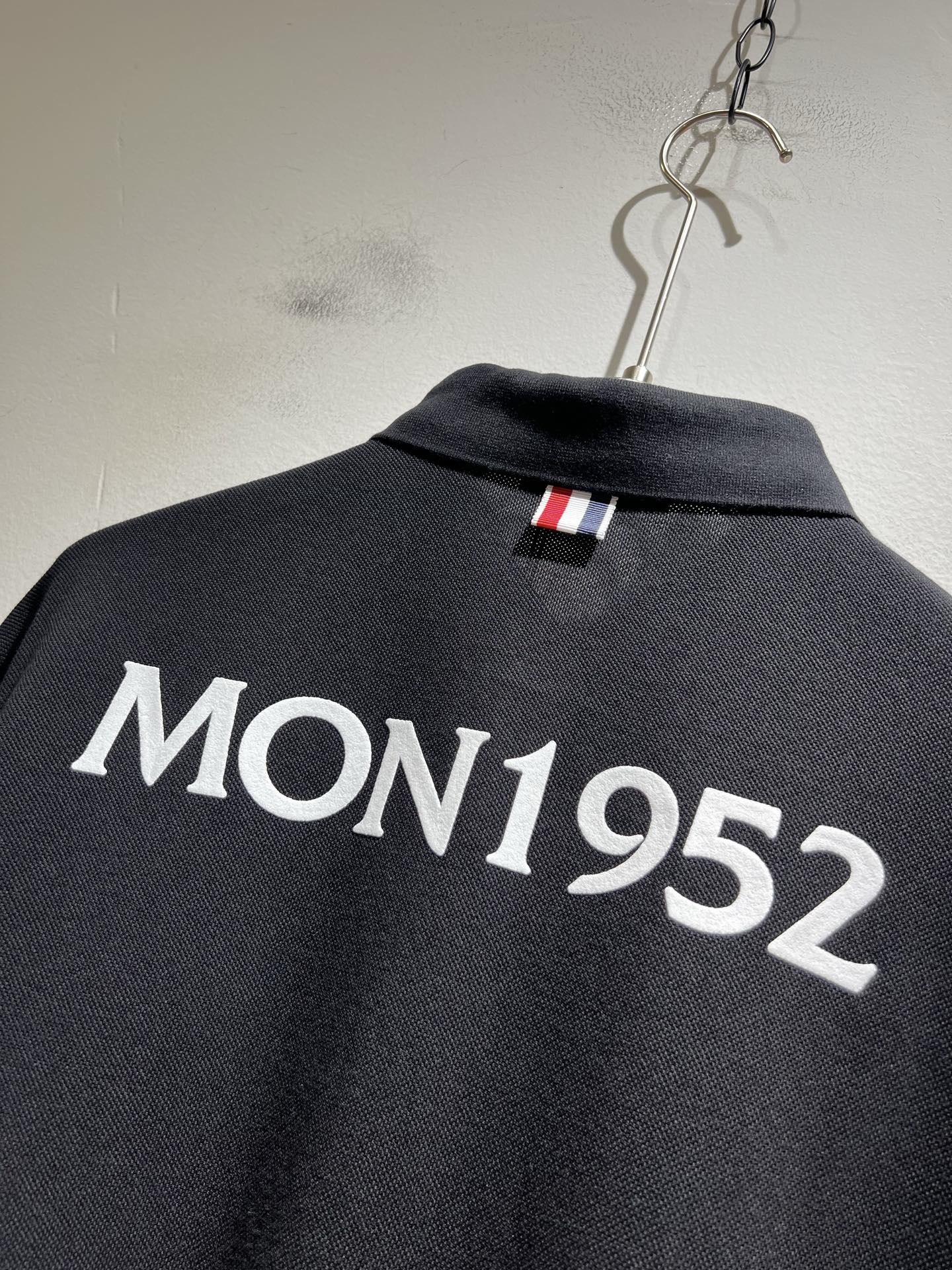  MON蒙**口2025春夏新款男士原单男士短袖POLO衫，贸易公司货，官网同步发售！此类型的基础单品是