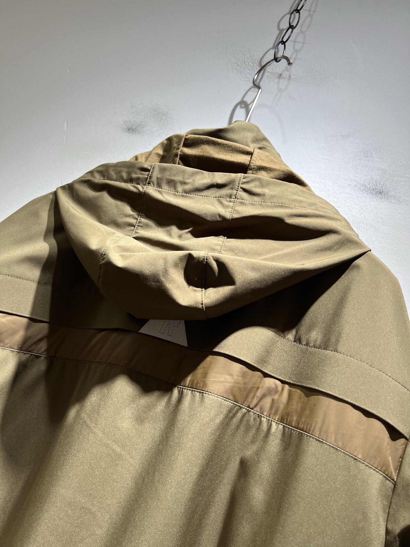  Monc*ler蒙*口2025秋冬经典夹克外套，都市时尚休闲款！面料超软面料帅酷爆款夹克外套。时尚都市