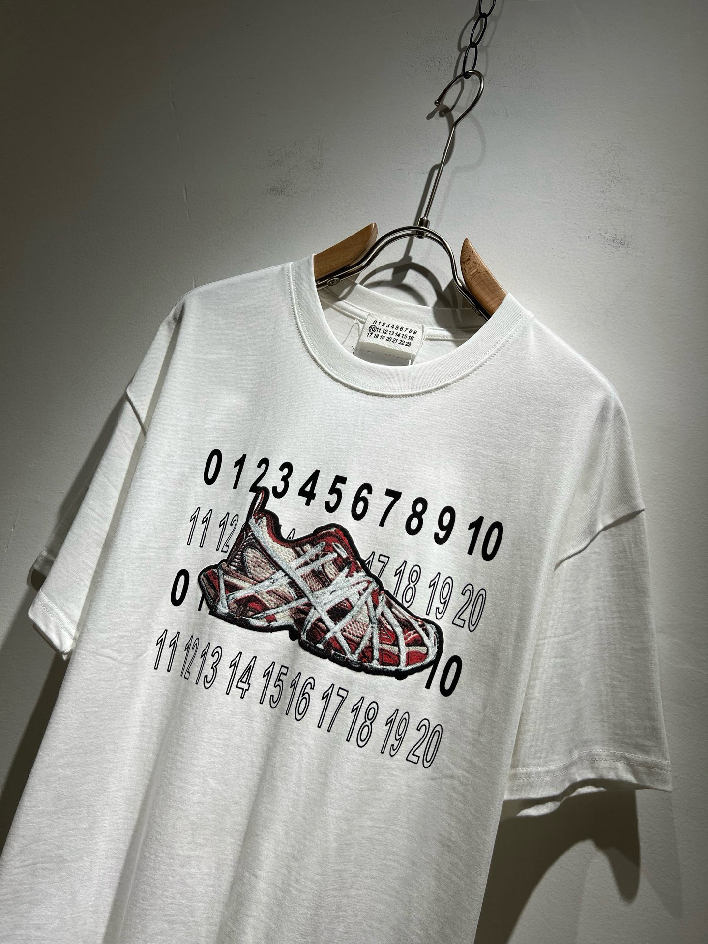   马吉拉 maison margiel 2025春夏新款男女同款👫短袖T恤，专柜同步发售！定制专属洗水