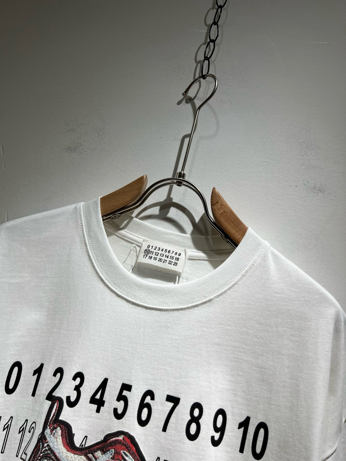   马吉拉 maison margiel 2025春夏新款男女同款👫短袖T恤，专柜同步发售！定制专属洗水