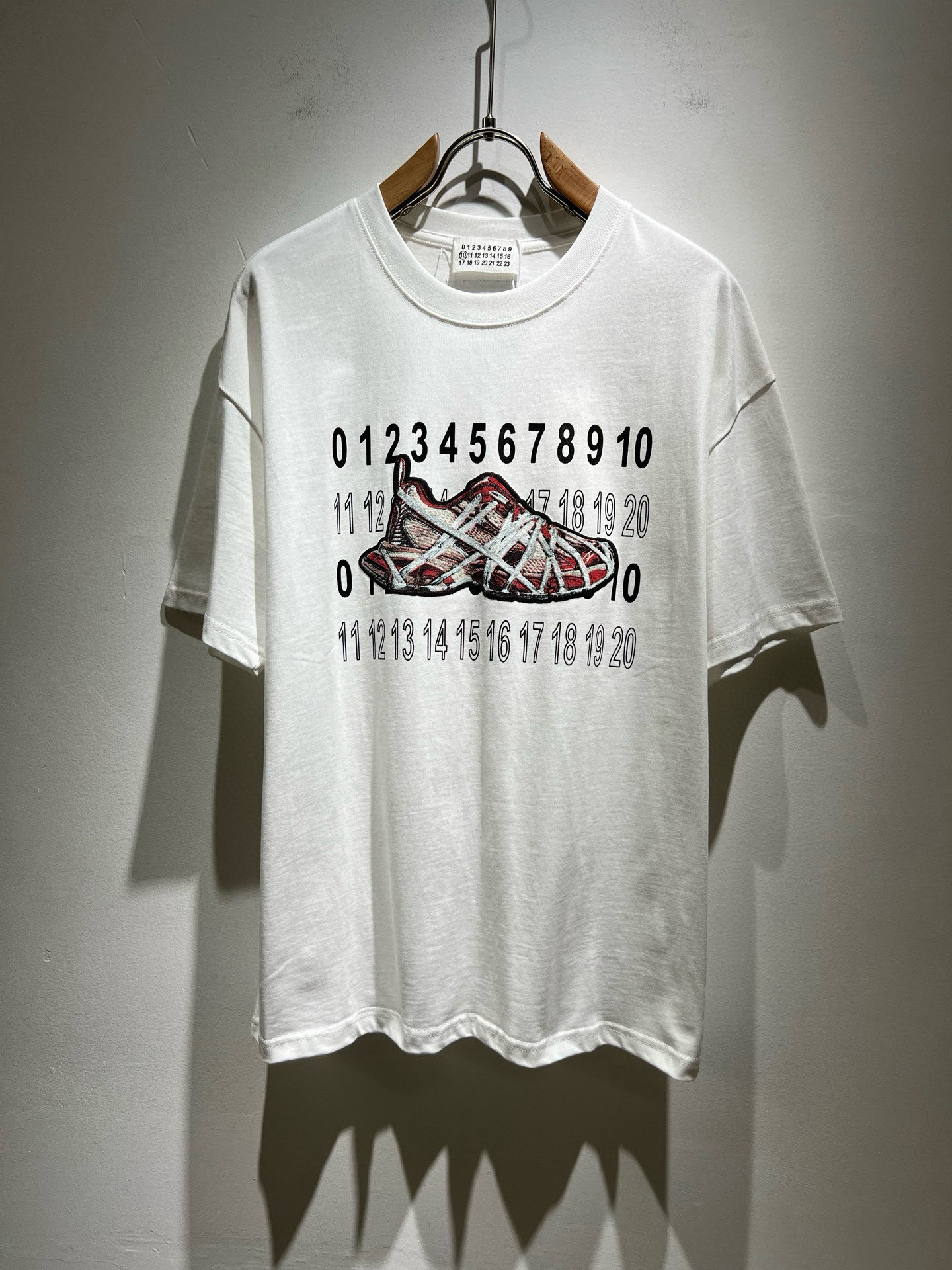   马吉拉 maison margiel 2025春夏新款男女同款👫短袖T恤，专柜同步发售！定制专属洗水